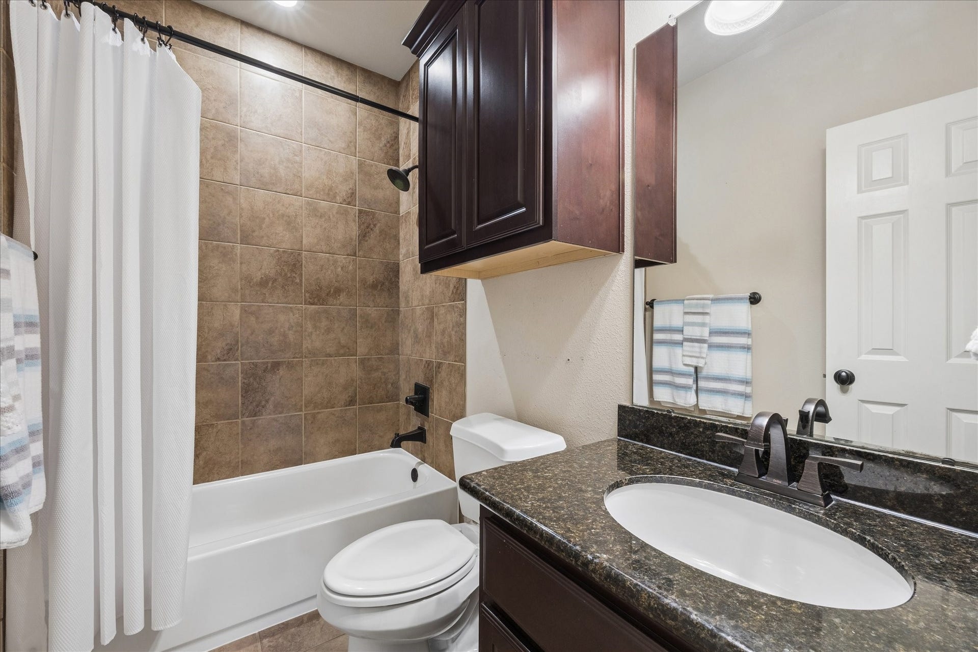22 N Player Manor Circle, The Woodlands, TX 77382 22 N Player Manor Circle, The Woodlands, TX 77382