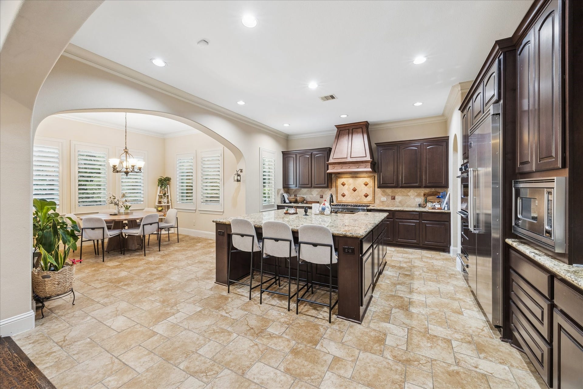 22 N Player Manor Circle, The Woodlands, TX 77382 22 N Player Manor Circle, The Woodlands, TX 77382