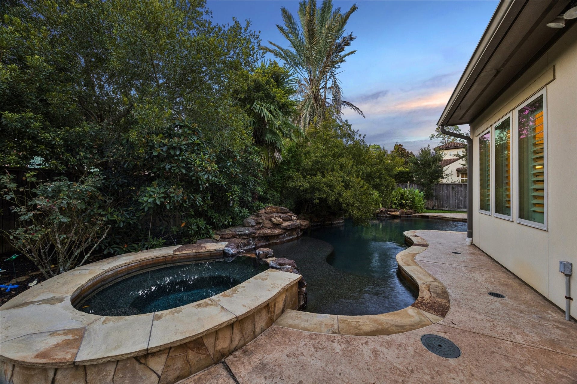22 N Player Manor Circle, The Woodlands, TX 77382 22 N Player Manor Circle, The Woodlands, TX 77382