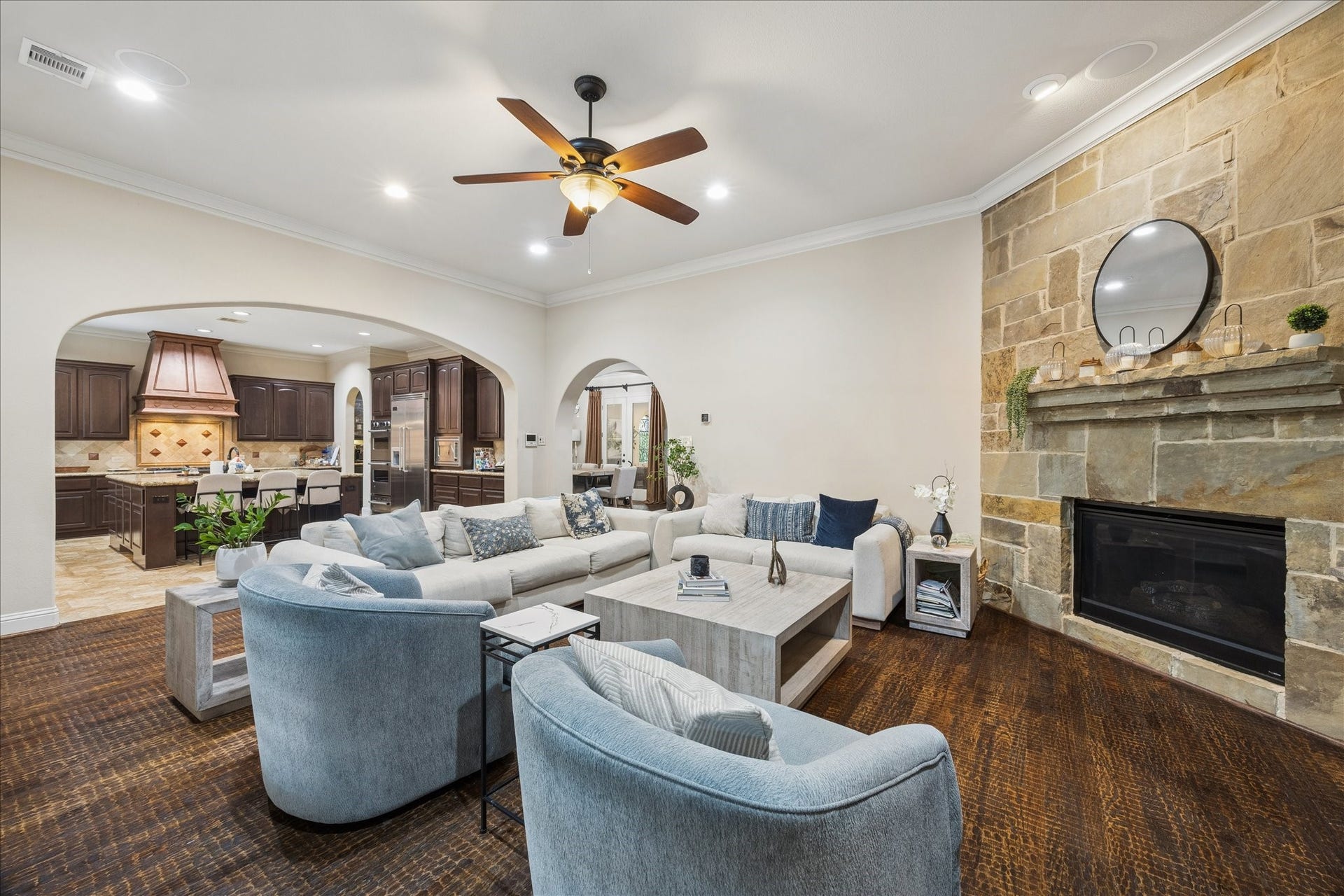 22 N Player Manor Circle, The Woodlands, TX 77382 22 N Player Manor Circle, The Woodlands, TX 77382