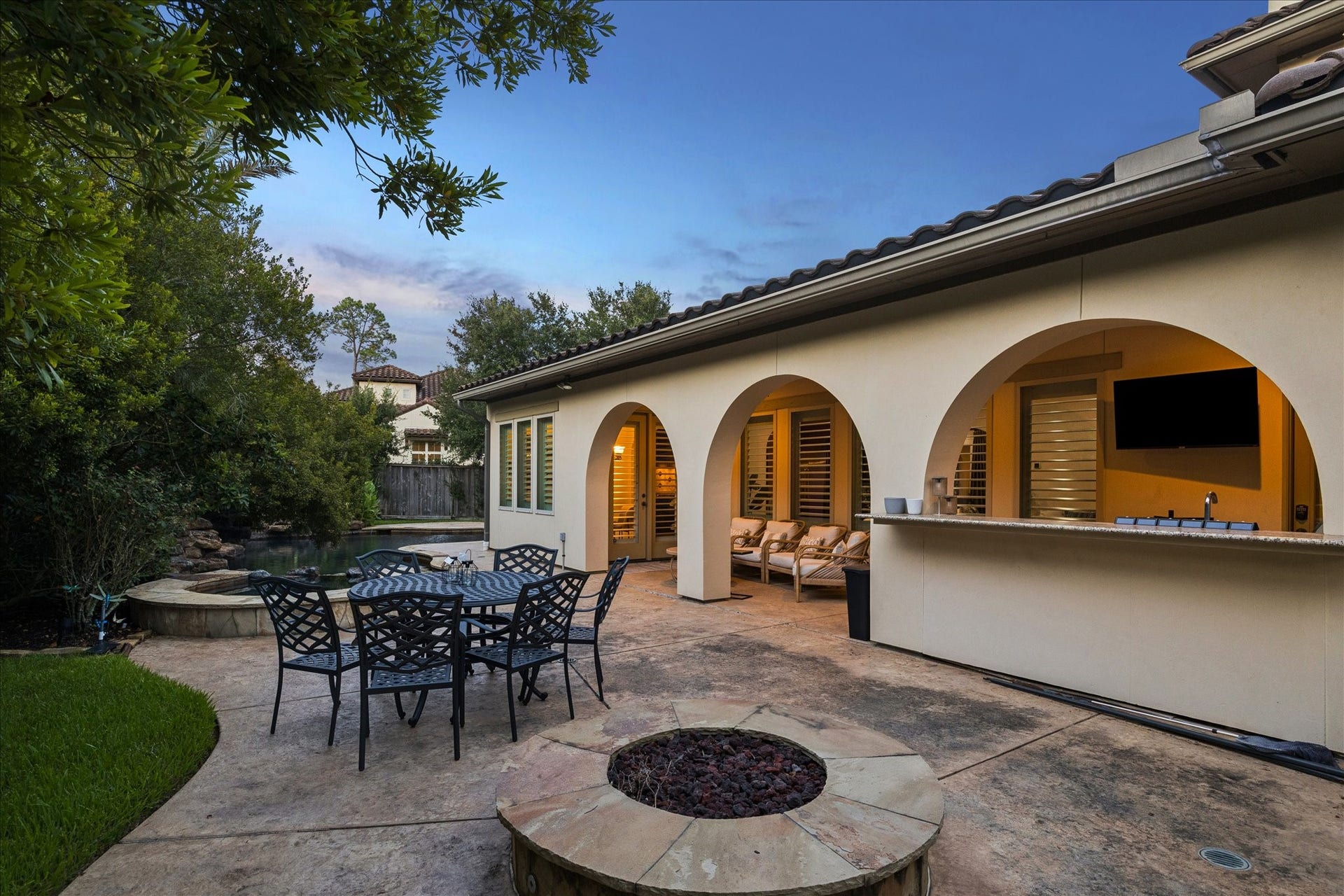 22 N Player Manor Circle, The Woodlands, TX 77382 22 N Player Manor Circle, The Woodlands, TX 77382