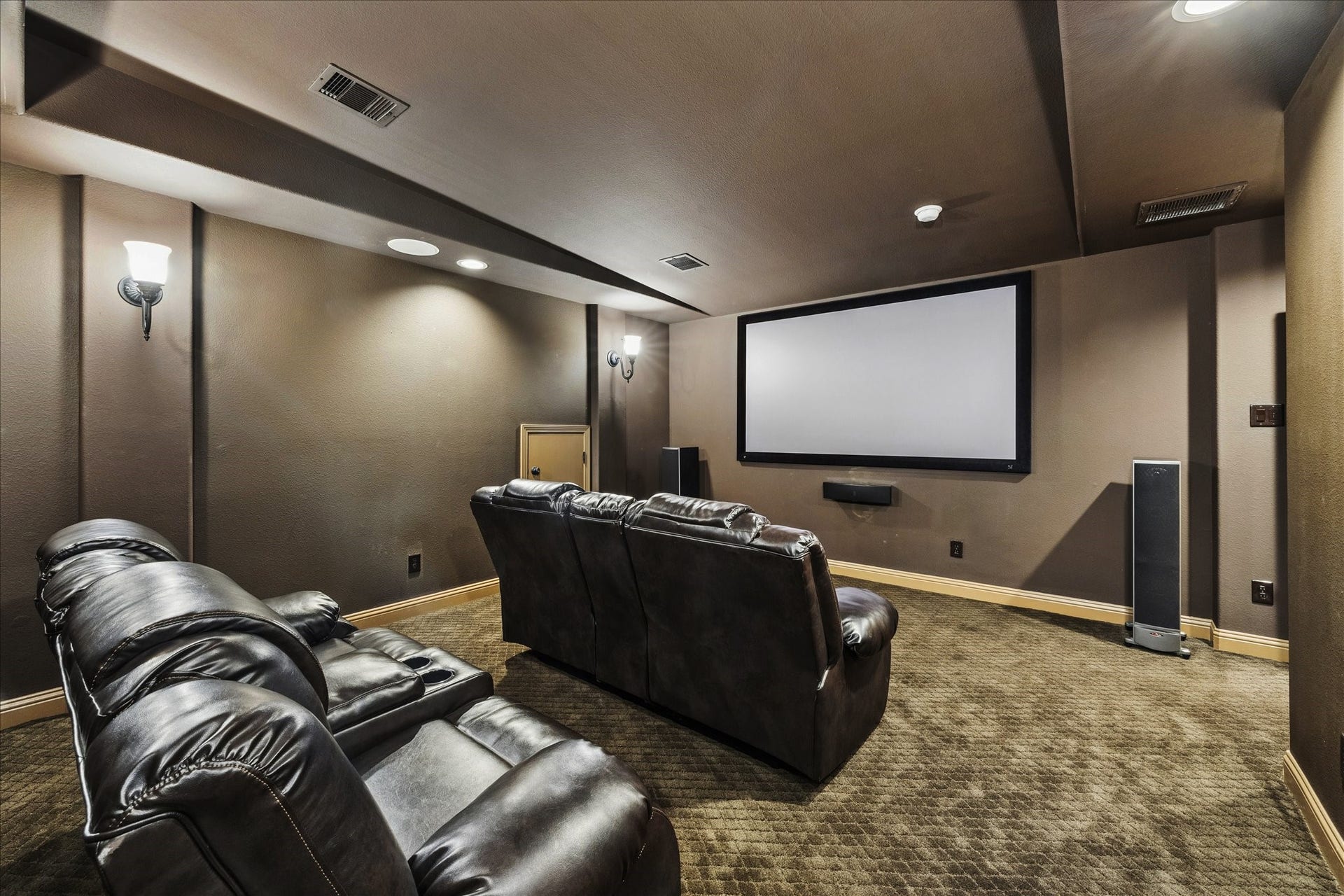 22 N Player Manor Circle, The Woodlands, TX 77382 22 N Player Manor Circle, The Woodlands, TX 77382