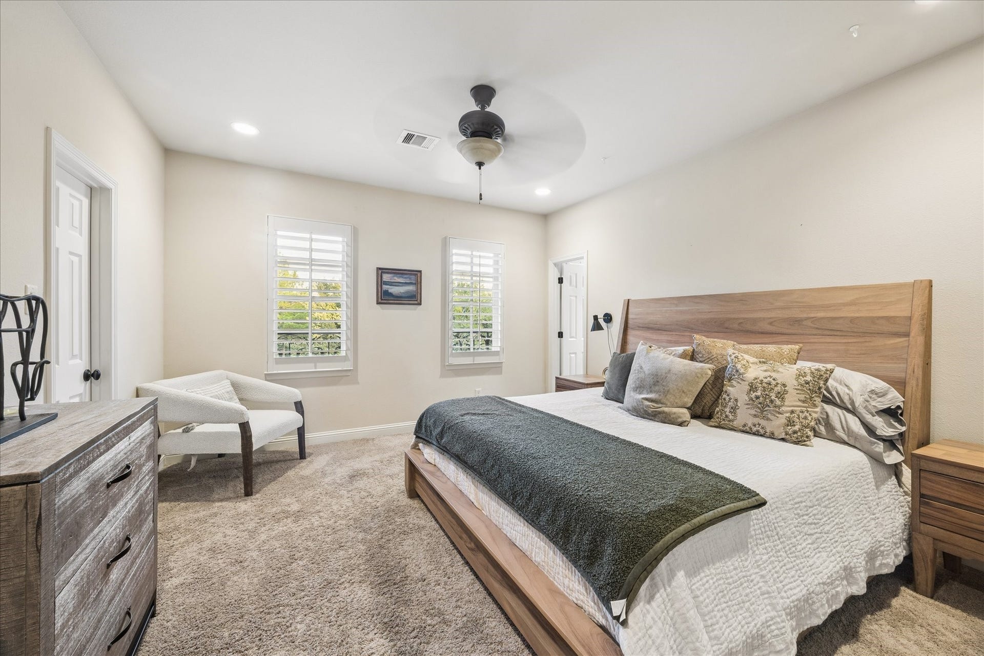 22 N Player Manor Circle, The Woodlands, TX 77382 22 N Player Manor Circle, The Woodlands, TX 77382