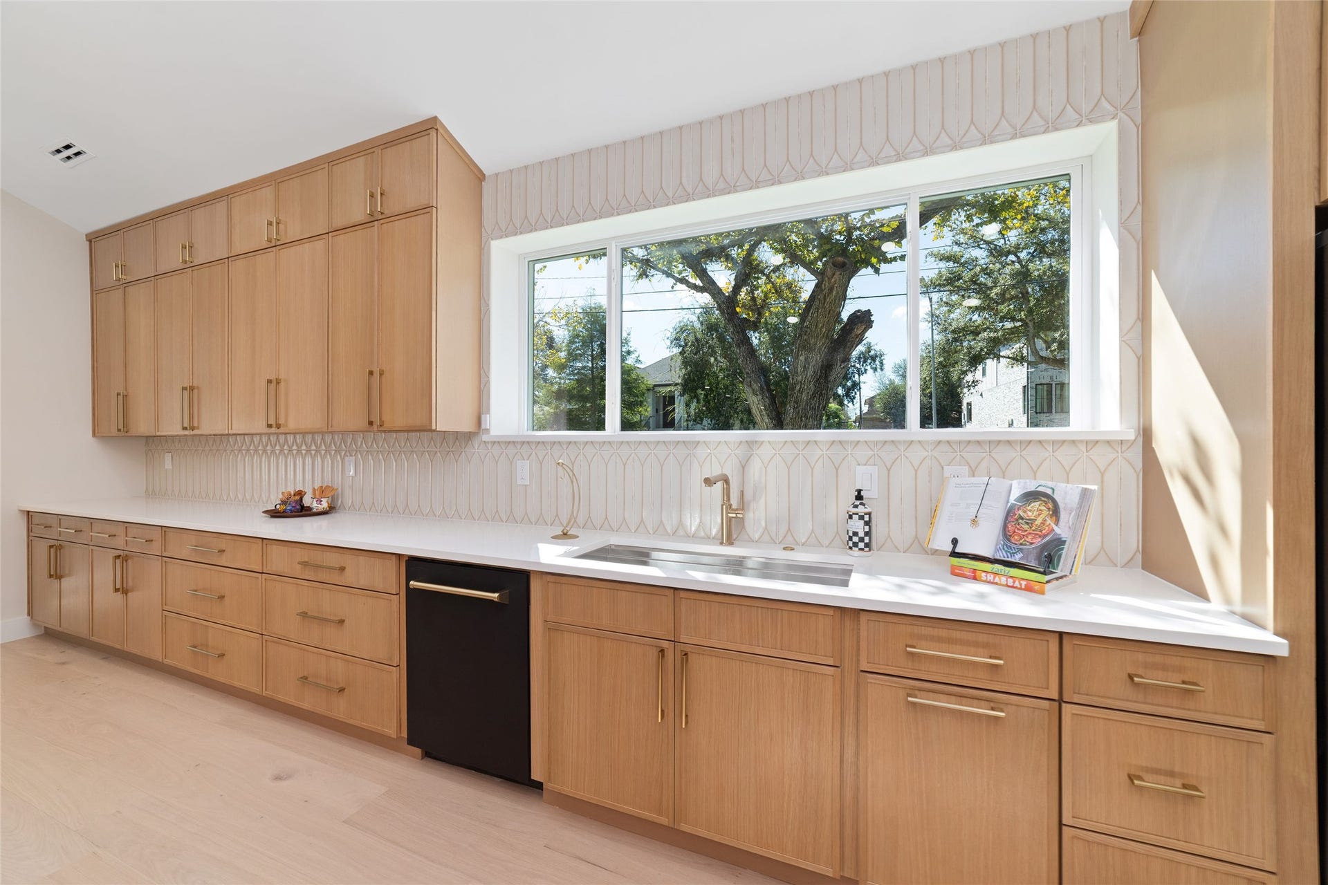 Lavish Kitchen. Tons of storage and top of the line appliances