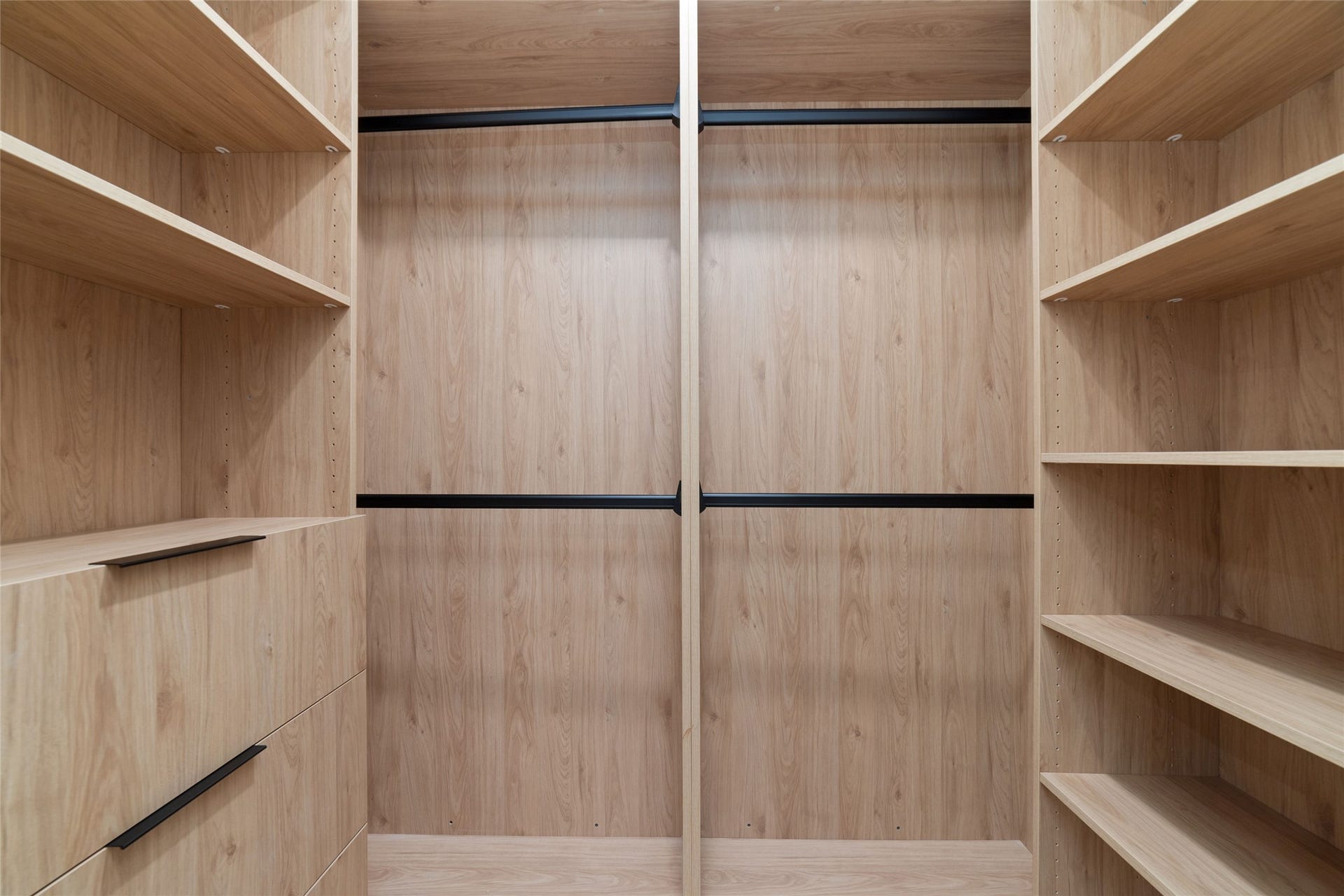 Room 5 walk-in custom closet