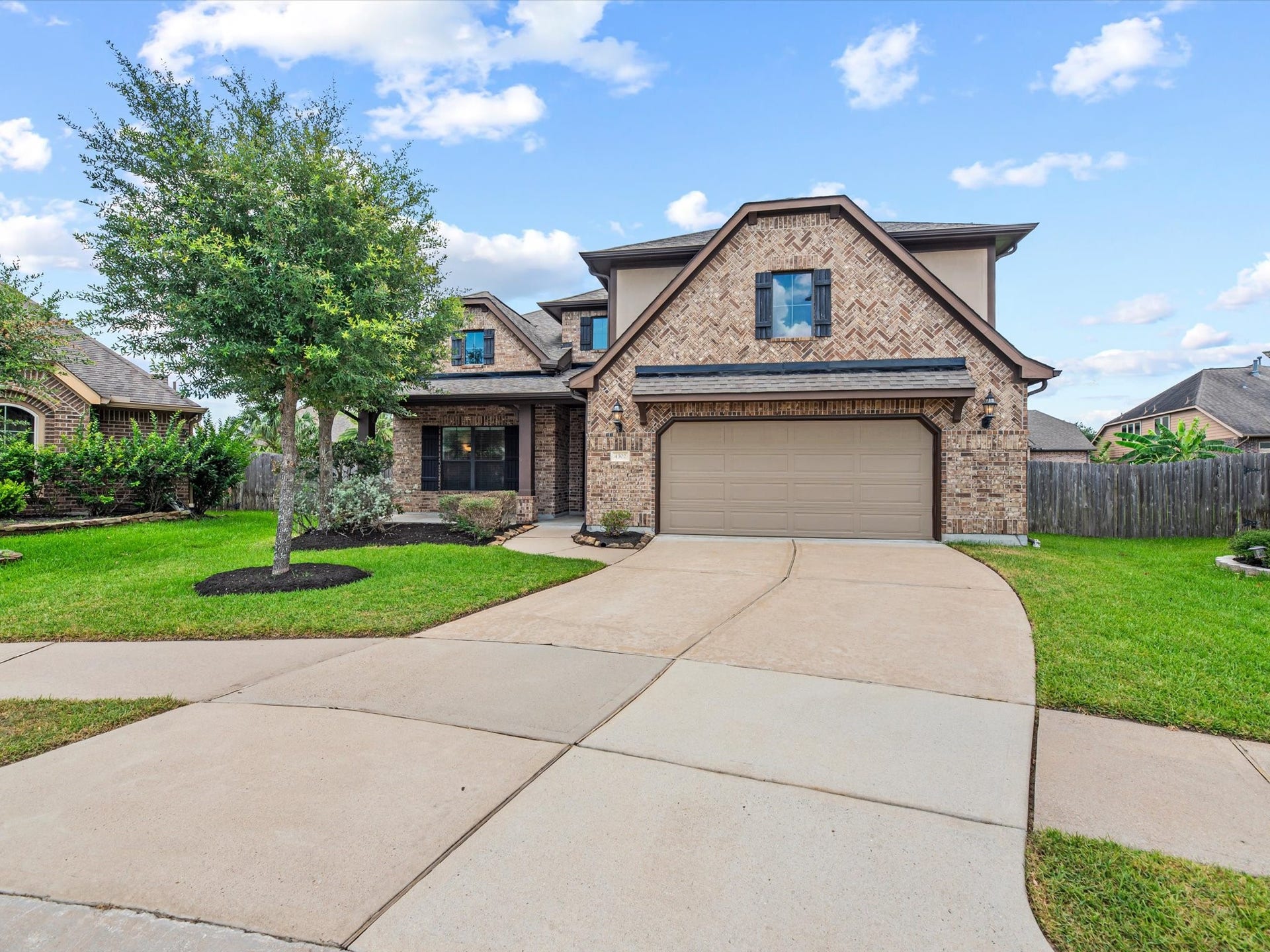 4302 Kent Ranch Court, Katy, TX 77494 Welcome to 4302 Kent Ranch Ct. Front view from street.