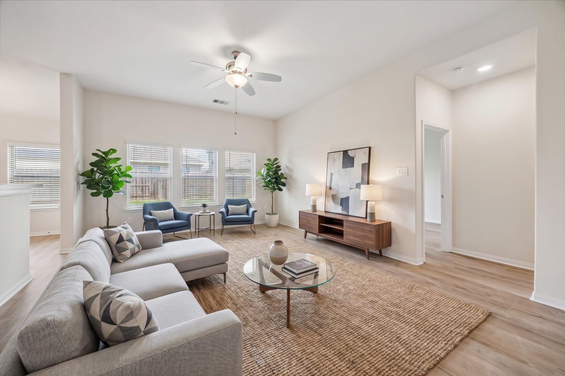10750 Nyla Spring Street, Houston, TX 77016 10750 Nyla Spring Street, Houston, TX 77016