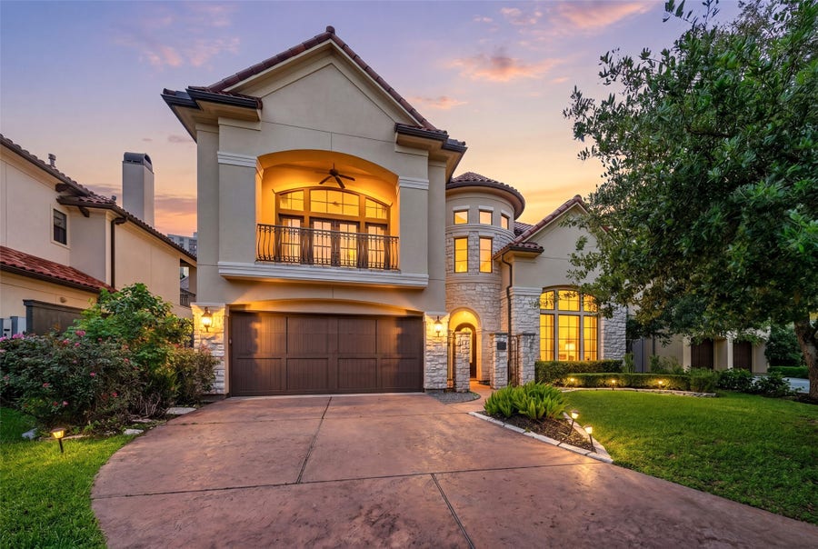 Property photo for 2400 Avalon Place, Houston, TX