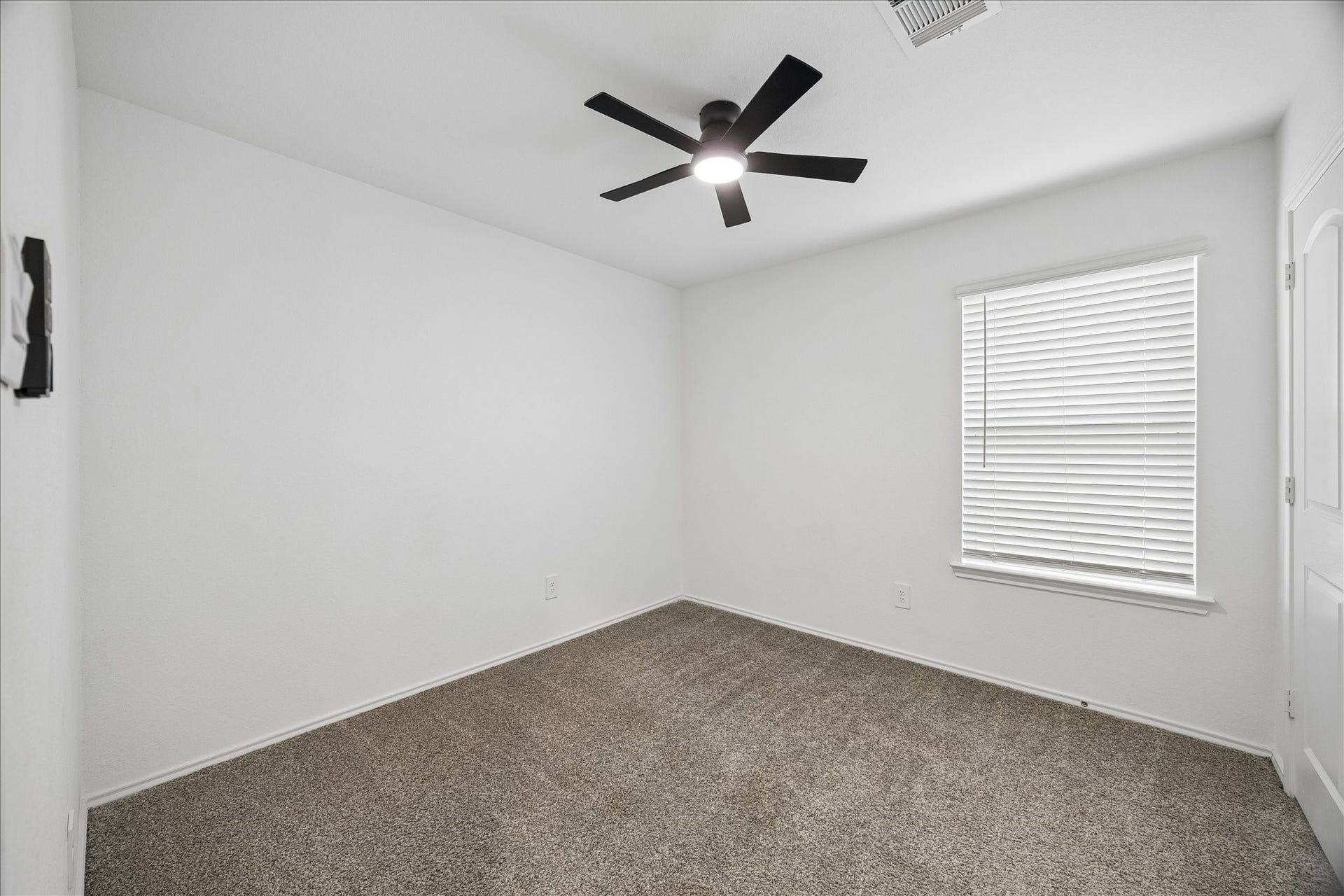 16691 Lonely Pines Drive, Conroe, TX 77302