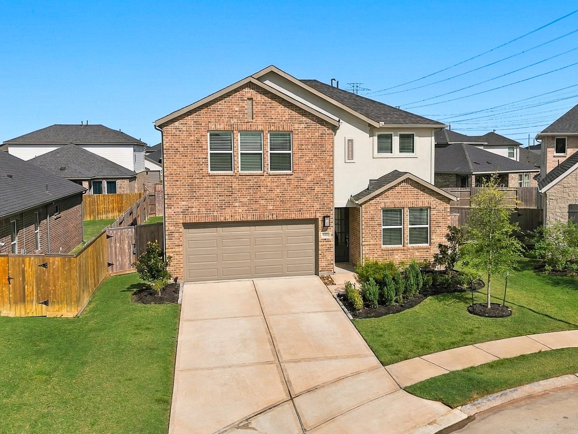9510 Honey Run Lane, Cypress, TX 77433 9510 Honey Run Lane, Cypress, TX 77433