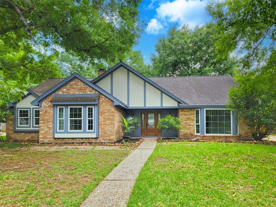 Property photo for 2402 River Village Drive, Houston, TX