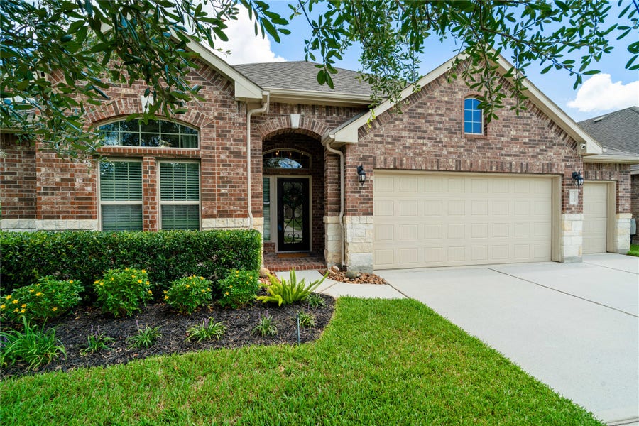 Property photo for 18118 Dorman Draw Lane, Houston, TX