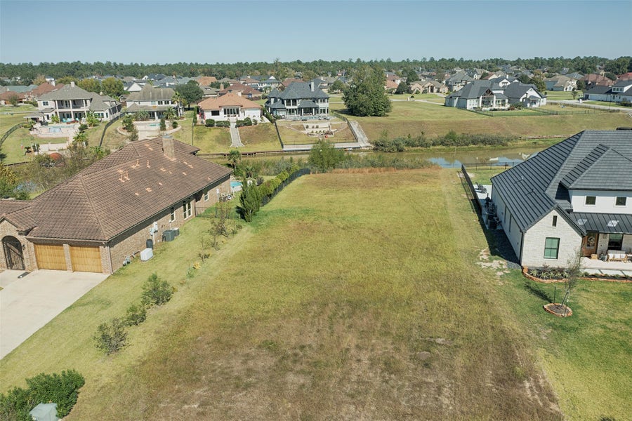 Property photo for 11690 Renaissance Drive, Montgomery, TX