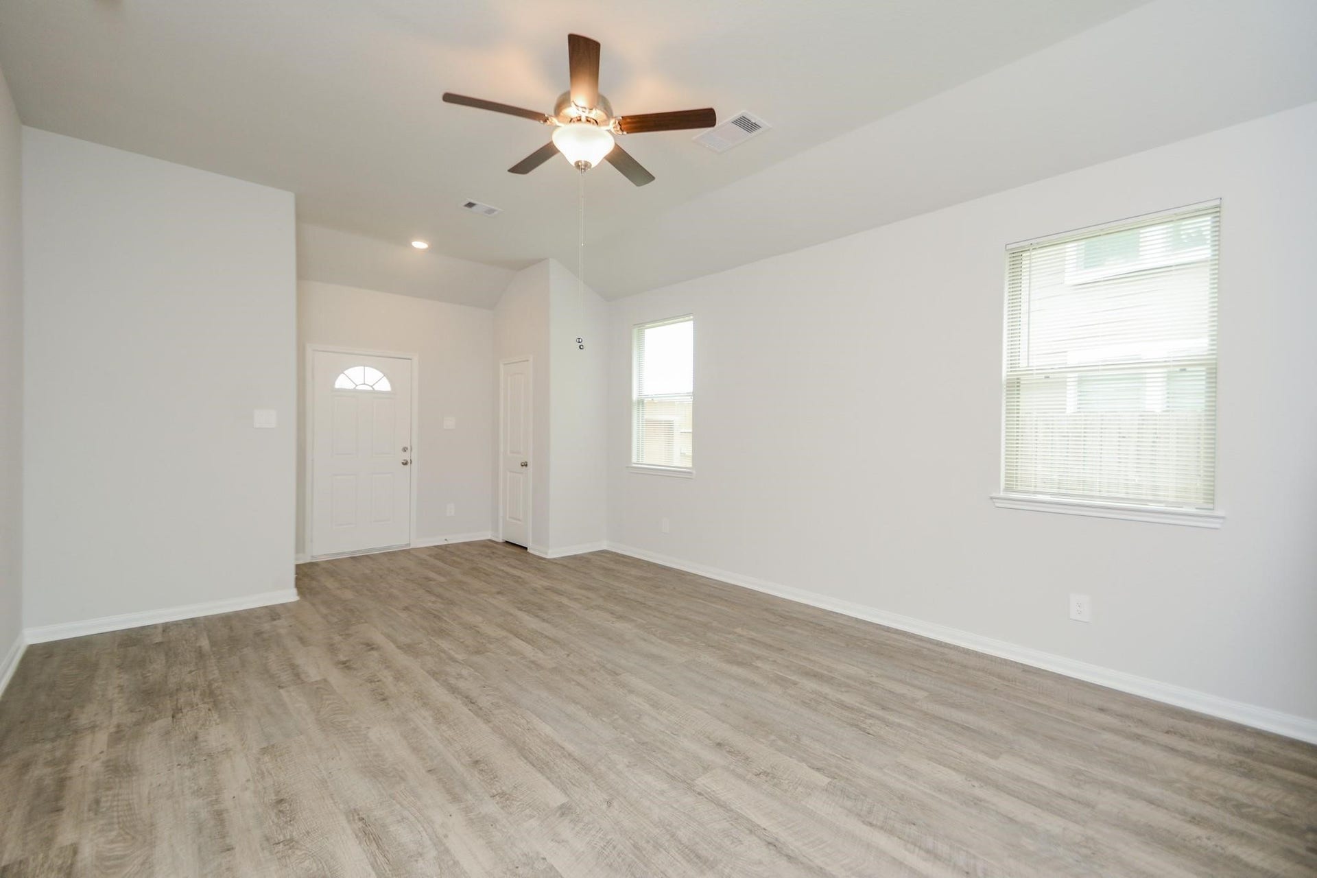 14670 E Pine Heart Drive, Conroe, TX 77302 14670 E Pine Heart Drive, Conroe, TX 77302