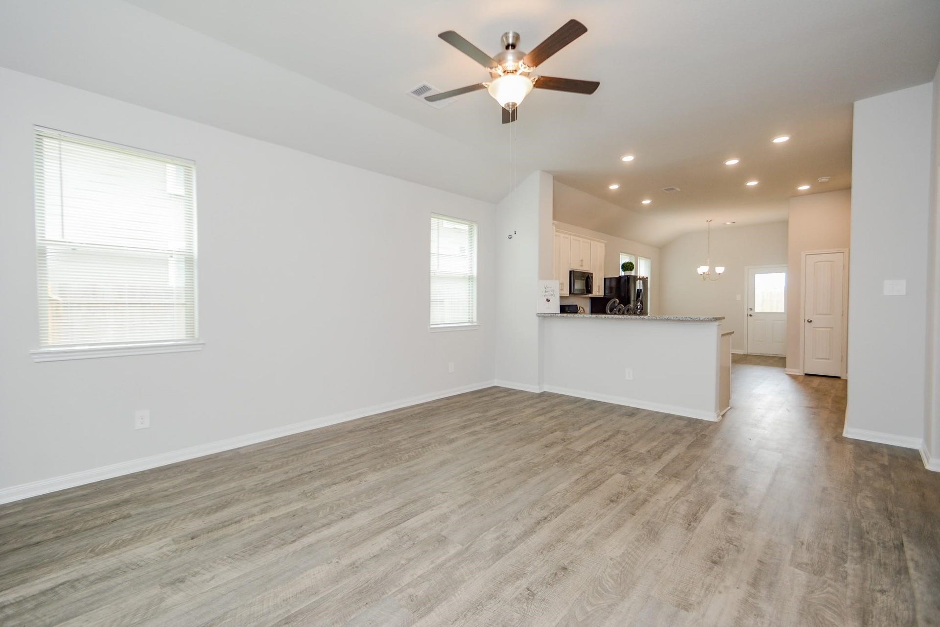 14670 E Pine Heart Drive, Conroe, TX 77302 14670 E Pine Heart Drive, Conroe, TX 77302