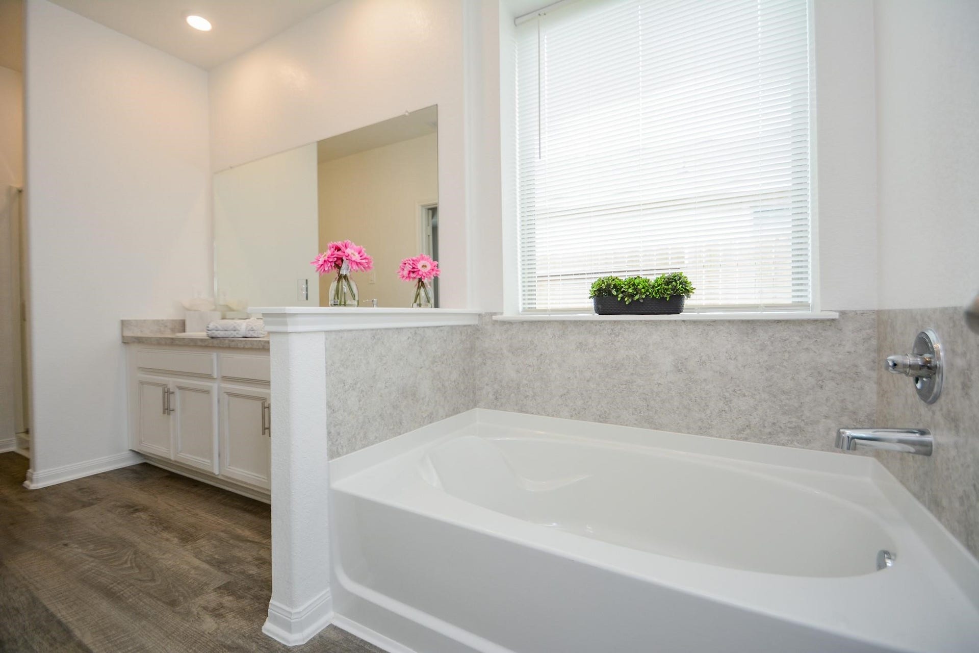 14670 E Pine Heart Drive, Conroe, TX 77302 14670 E Pine Heart Drive, Conroe, TX 77302