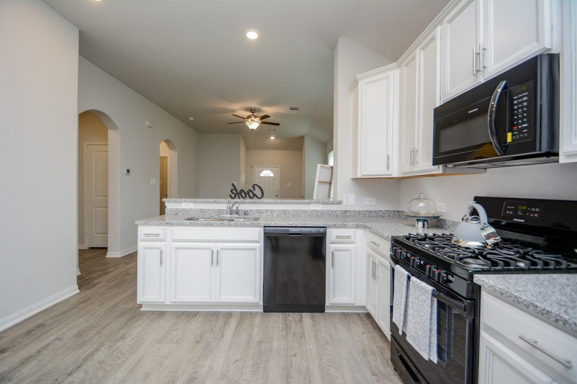 14670 E Pine Heart Drive, Conroe, TX 77302 14670 E Pine Heart Drive, Conroe, TX 77302