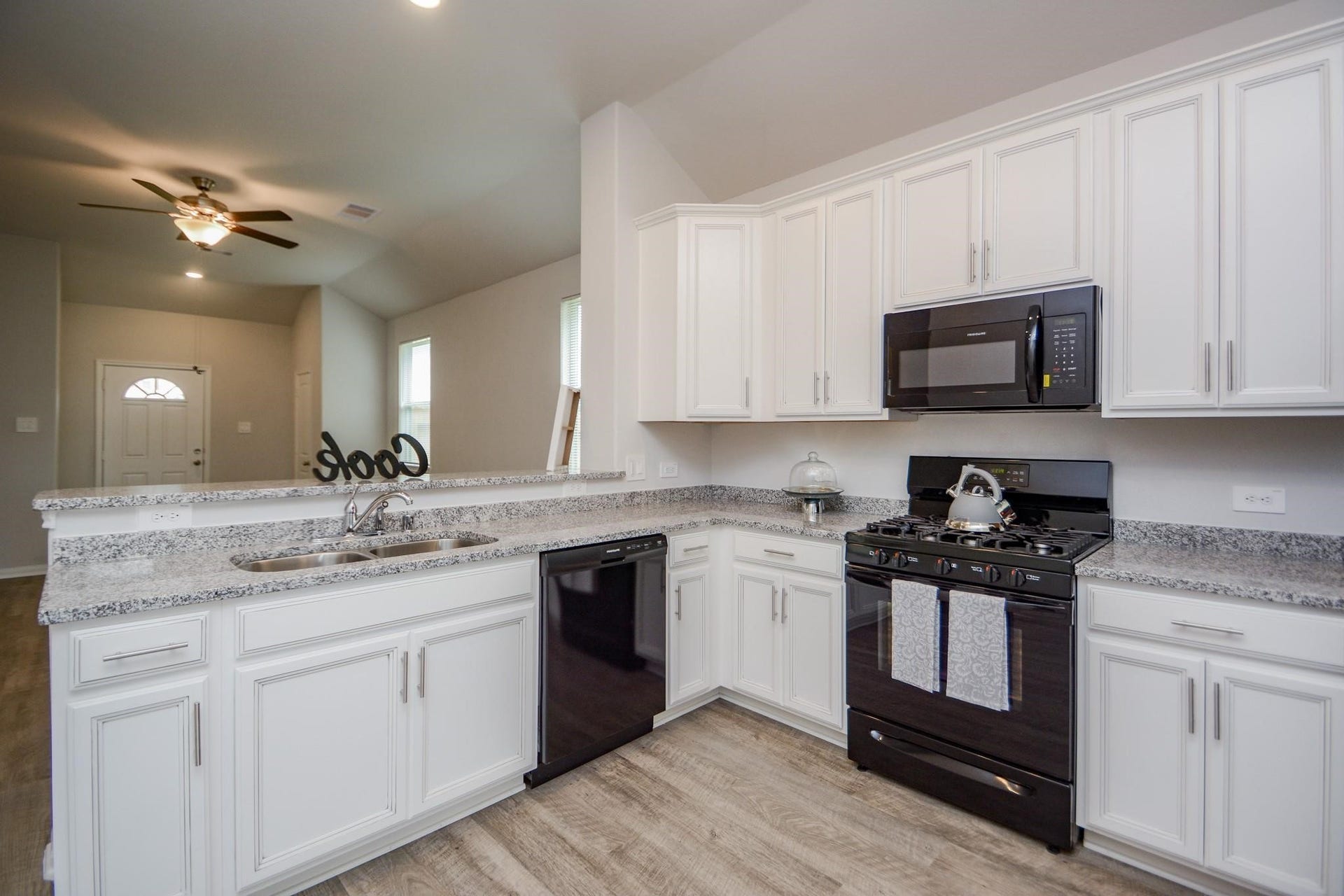 14670 E Pine Heart Drive, Conroe, TX 77302 14670 E Pine Heart Drive, Conroe, TX 77302