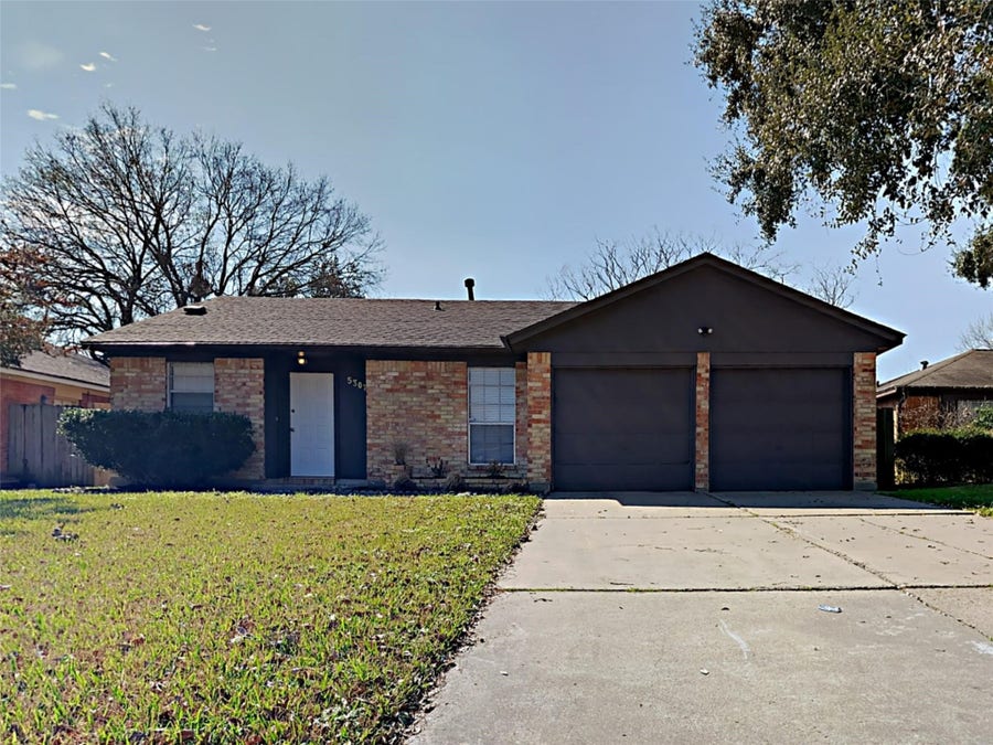 Property photo for 5307 Derbyshire Drive, Katy, TX