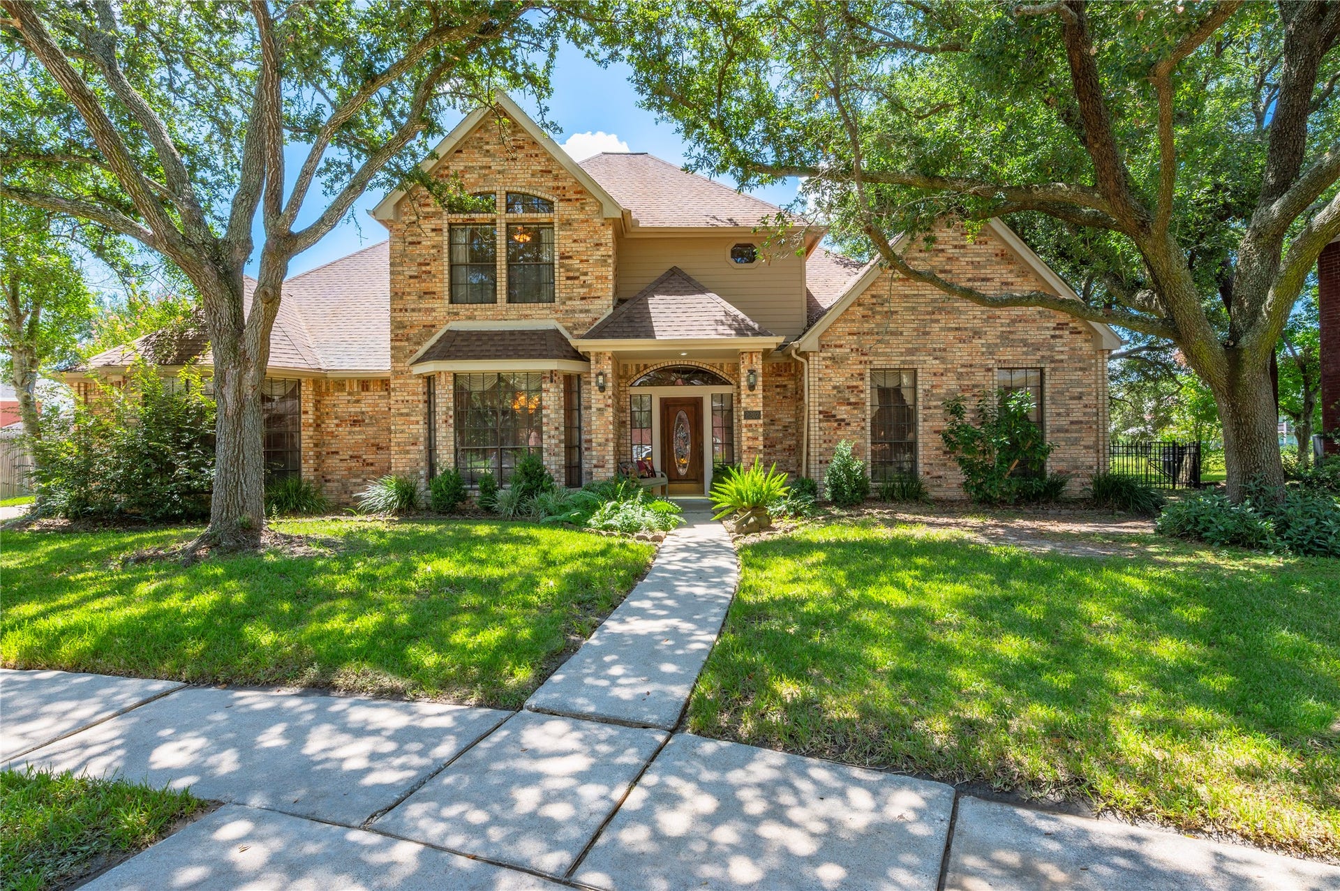 2207 Southern Hills Drive, League City, TX 77573 Stunning one of a kind custom built home