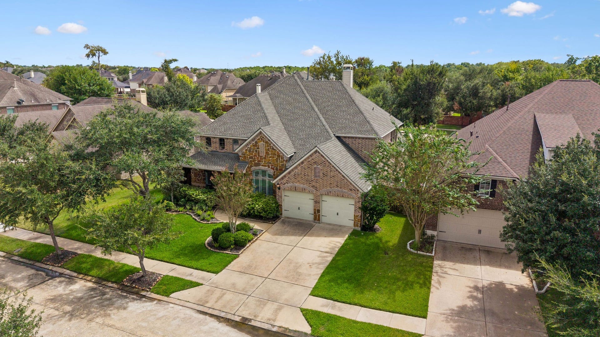 8210 Thunder Ridge Way, Missouri City, TX 77459 Aerial view of home.