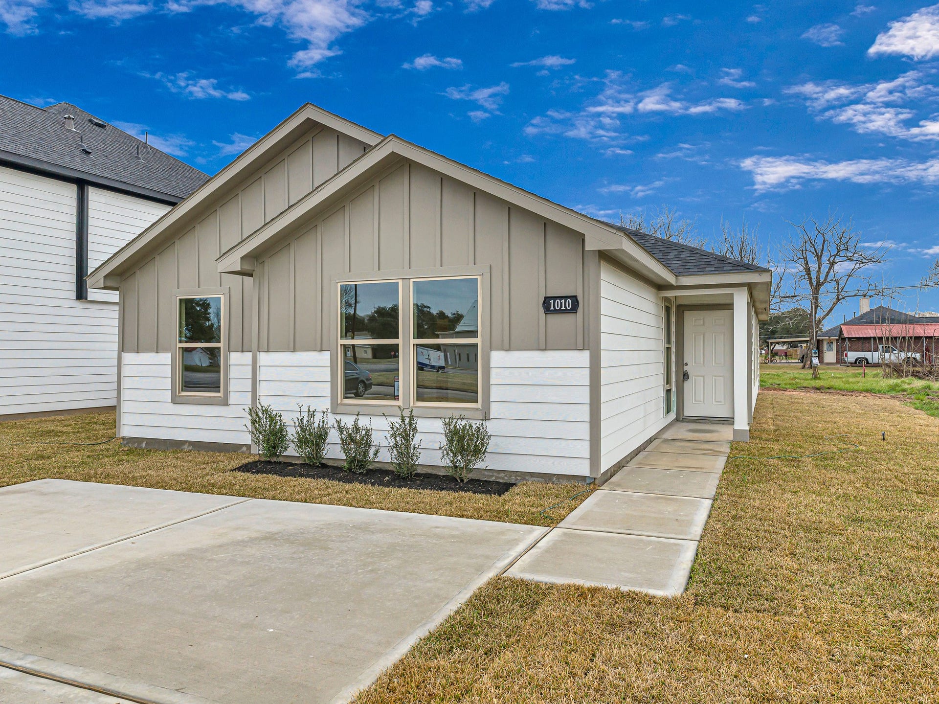 1010 4th Street, Hempstead, TX 77445 1010 4th Street, Hempstead, TX 77445