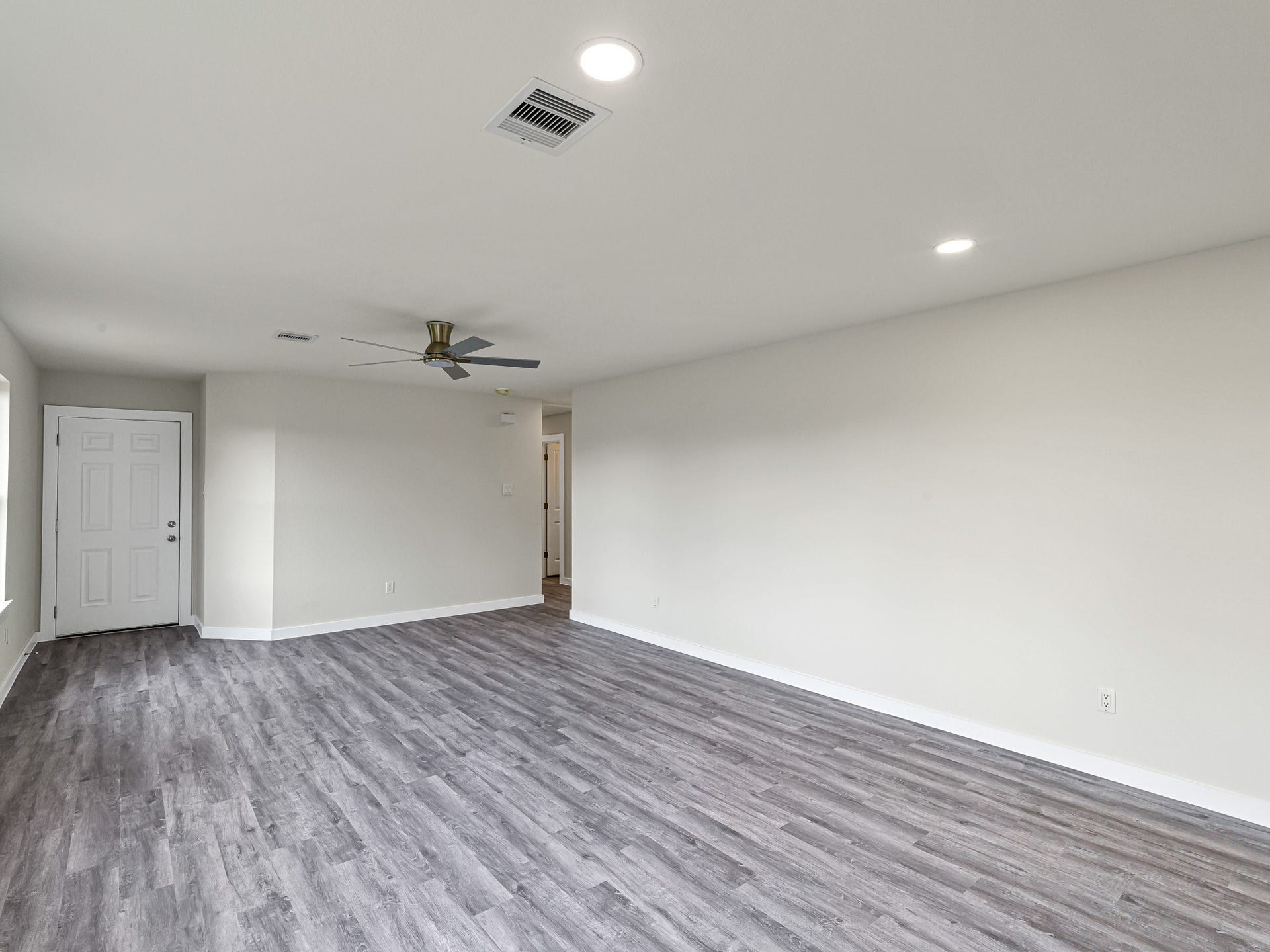 1010 4th Street, Hempstead, TX 77445 1010 4th Street, Hempstead, TX 77445