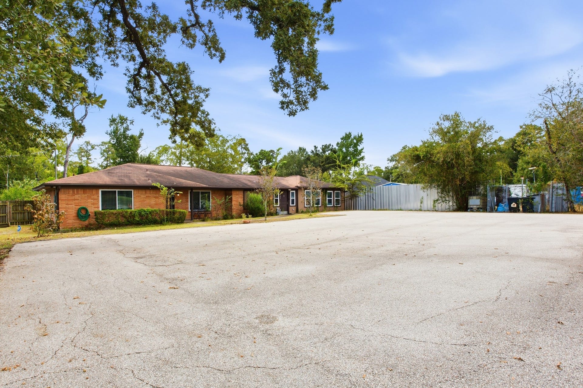 5302 Treaschwig Road, Spring, TX 77373 5302 Treaschwig Road, Spring, TX 77373