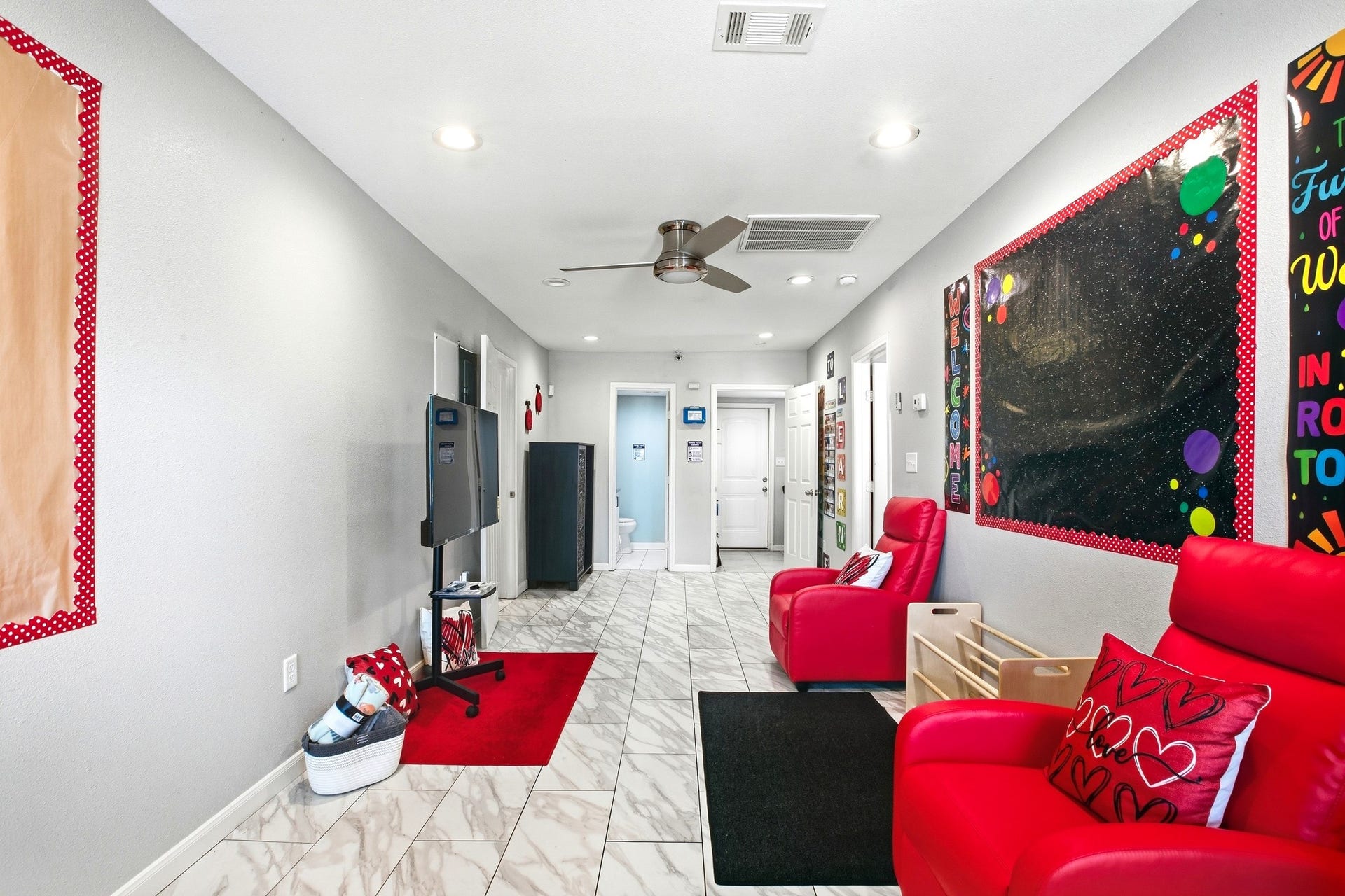 5302 Treaschwig Road, Spring, TX 77373 entrance in 2nd unit