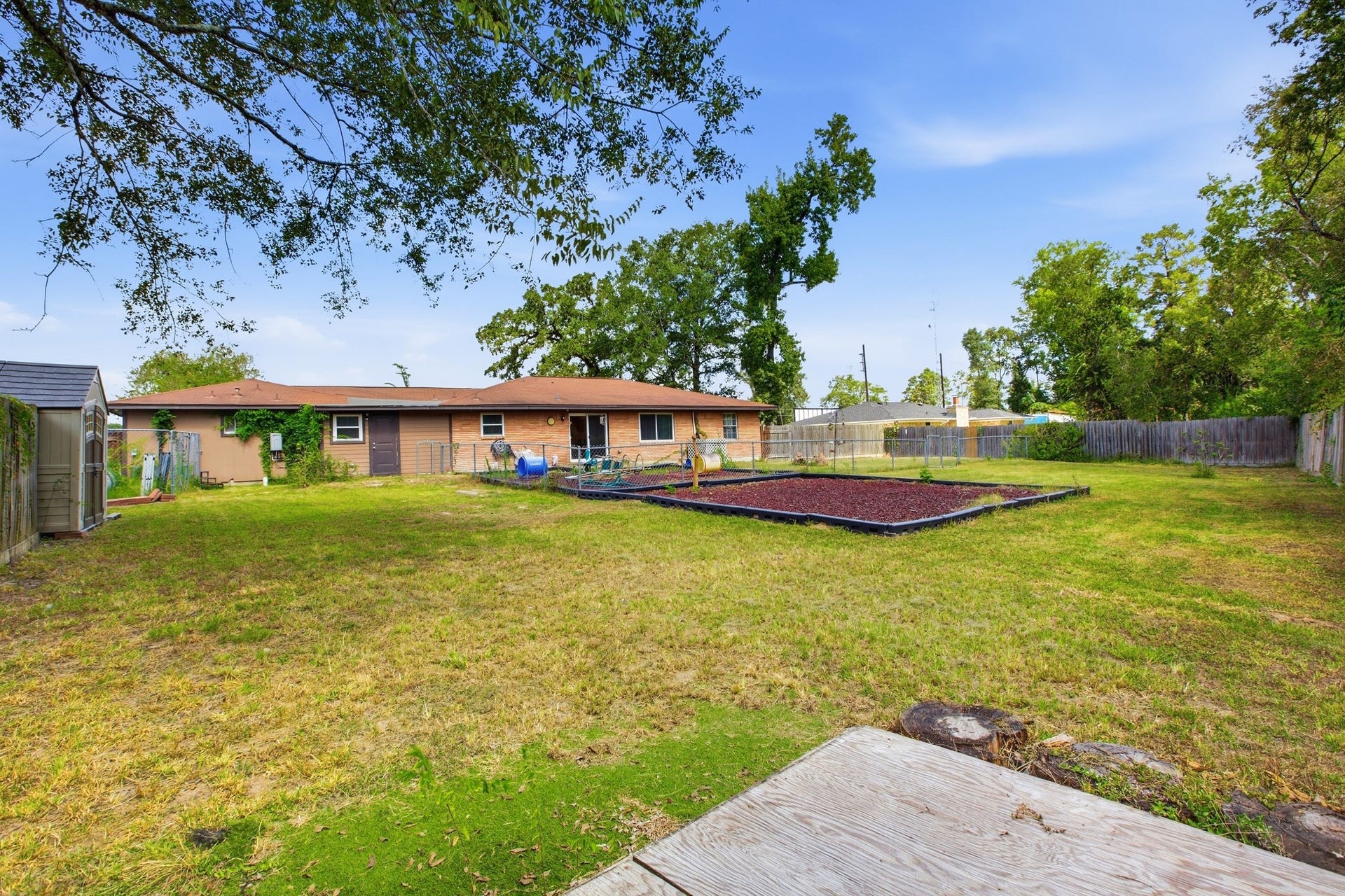 5302 Treaschwig Road, Spring, TX 77373 5302 Treaschwig Road, Spring, TX 77373