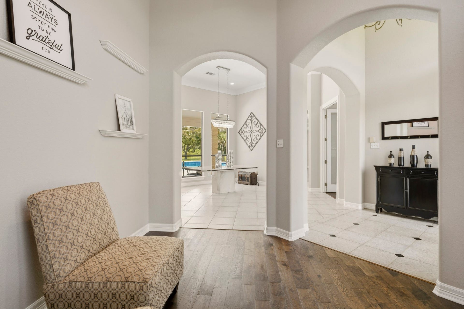 835 Hall Road, Alvin, TX 77511 Flexible bonus space ideal for an office or sitting area