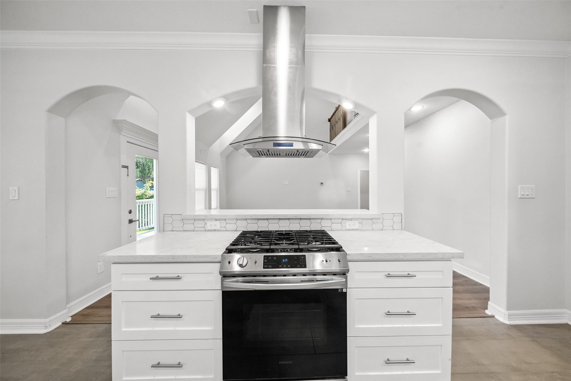 3204 Mckinney Drive, La Marque, TX 77568 3204 Mckinney Drive, La Marque, TX 77568