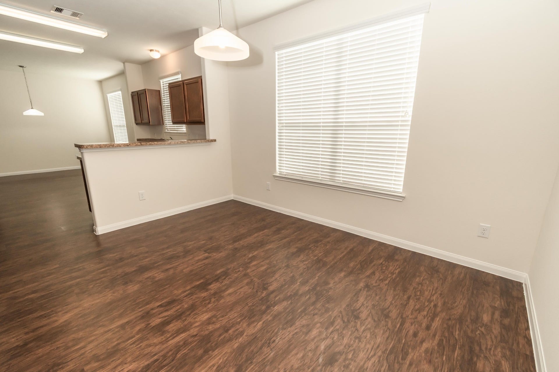 54 Santa Barbara Drive, Manvel, TX 77578 Photos may be representative of the floor plan and not the exact home. Finishes, layout, and features of the actual property for lease may vary.