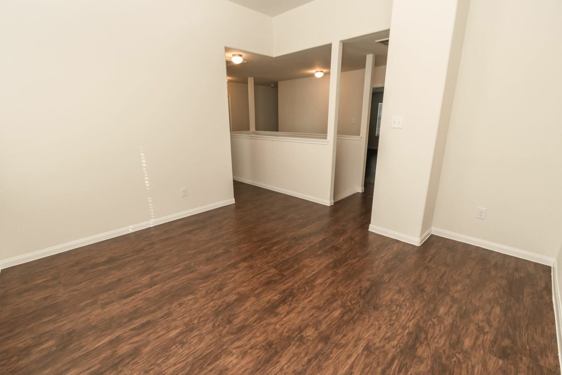 54 Santa Barbara Drive, Manvel, TX 77578 Photos may be representative of the floor plan and not the exact home. Finishes, layout, and features of the actual property for lease may vary.