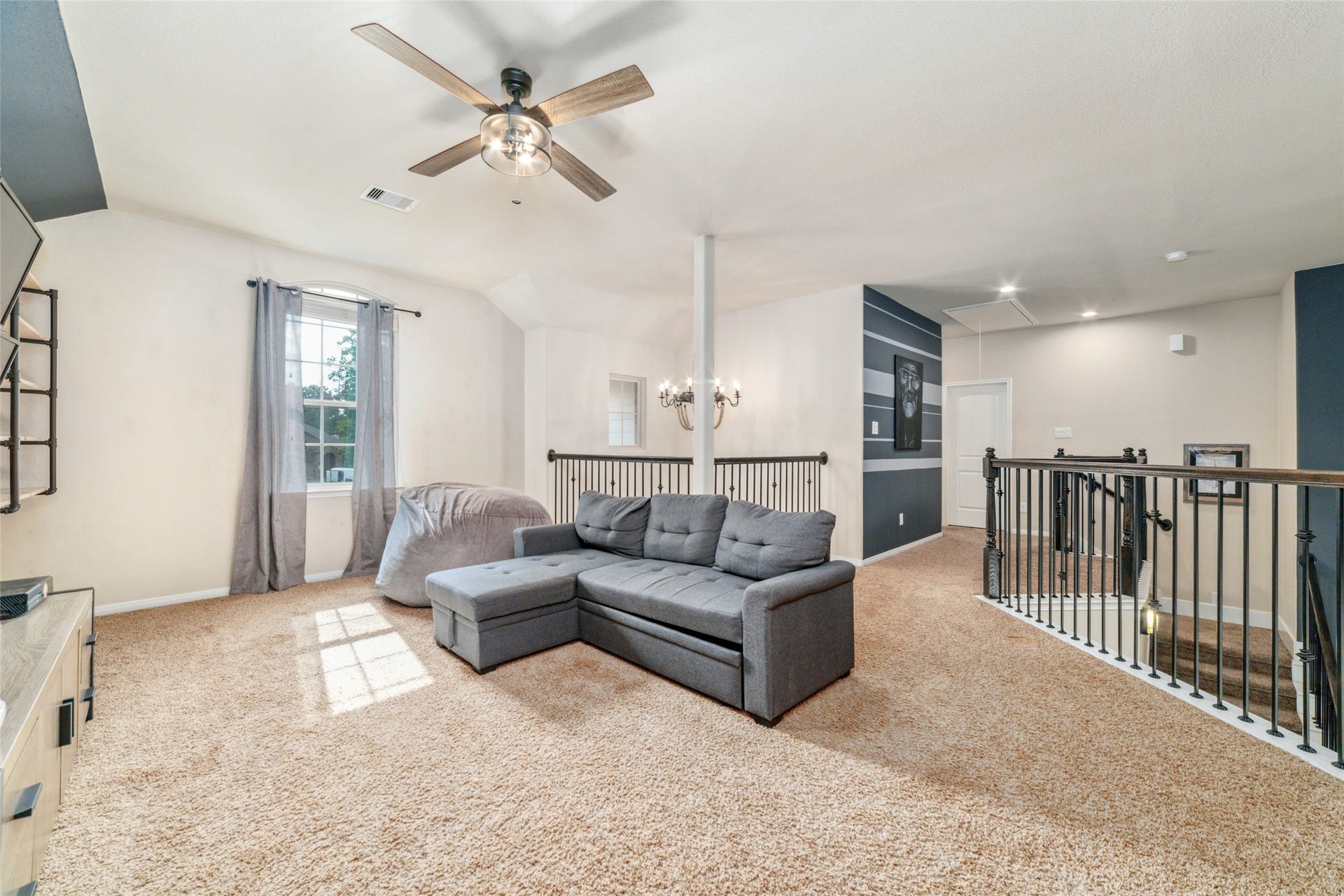 9239 Silver Back Trail, Conroe, TX 77303 9239 Silver Back Trail, Conroe, TX 77303