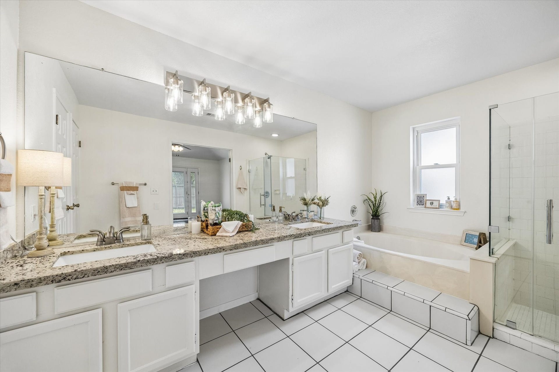 6 Cottage Grove Place, The Woodlands, TX 77381 6 Cottage Grove Place, The Woodlands, TX 77381