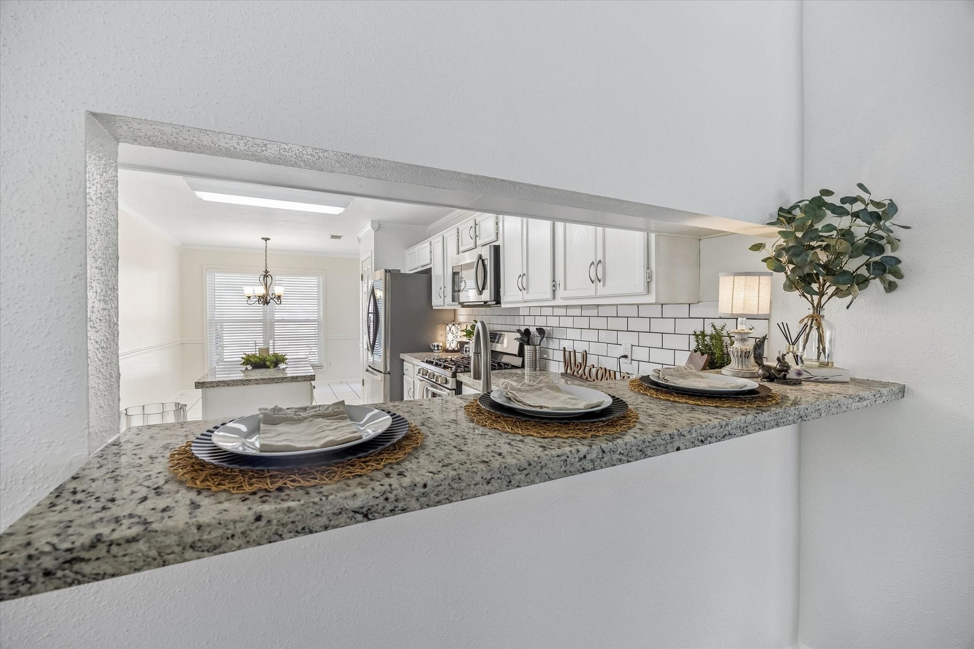 6 Cottage Grove Place, The Woodlands, TX 77381 6 Cottage Grove Place, The Woodlands, TX 77381