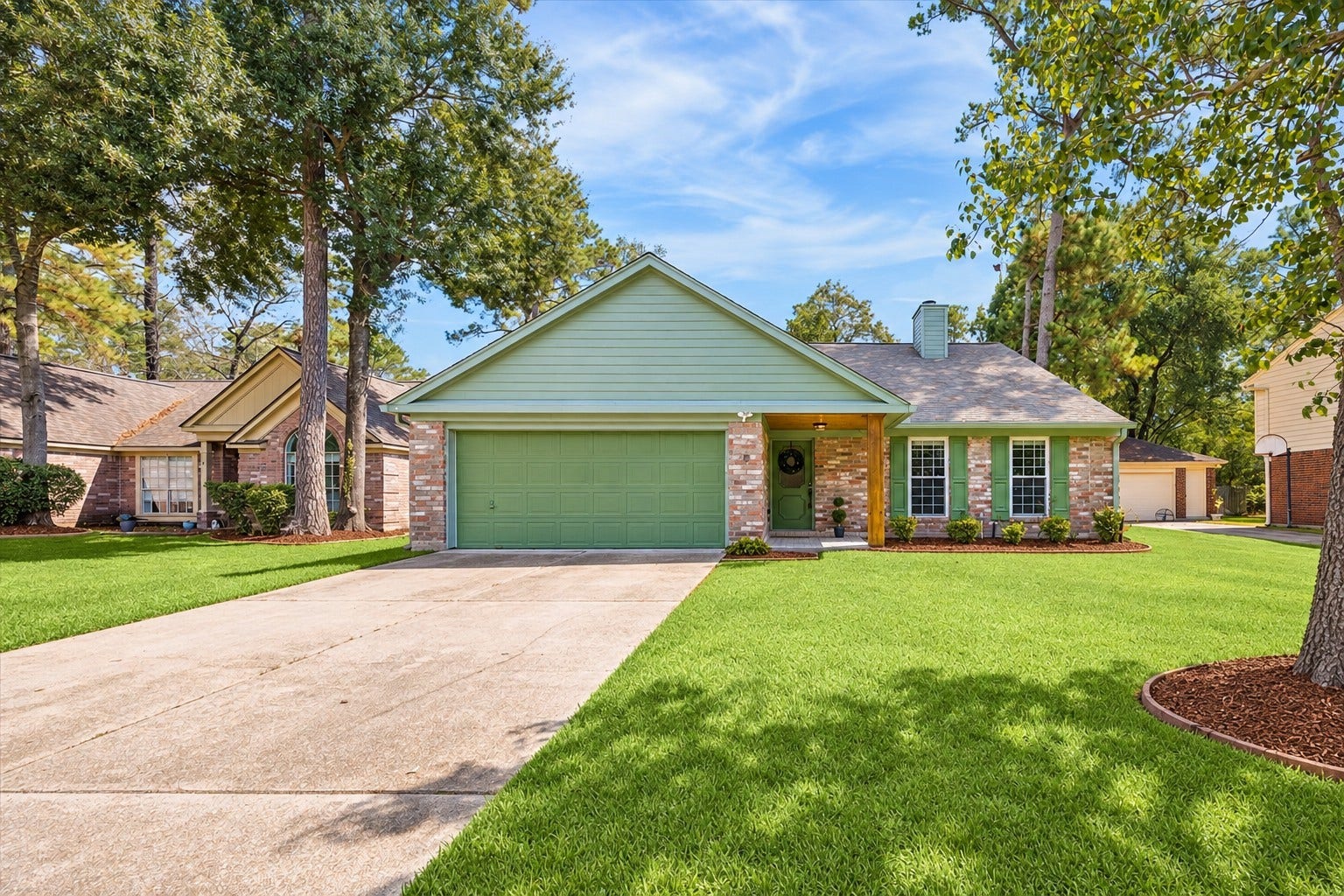 6 Cottage Grove Place, The Woodlands, TX 77381 6 Cottage Grove Place, The Woodlands, TX 77381