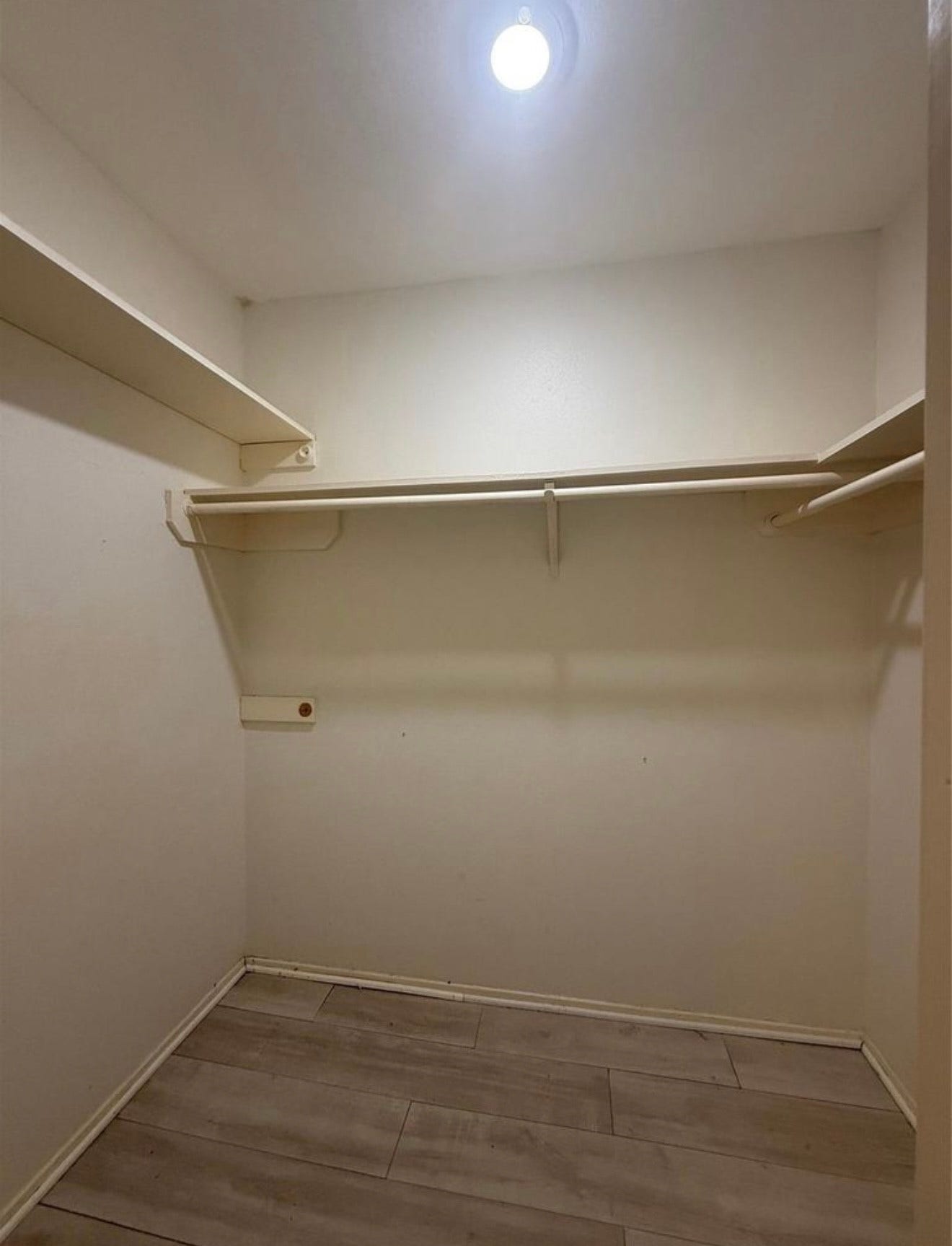 12550 Newbrook Drive, Houston, TX 77072 Primary closet with motion sensor light