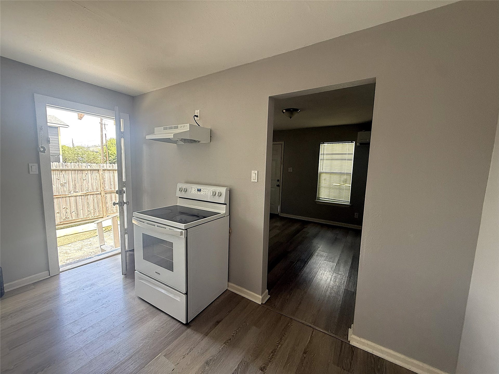 4319 Chapman Street, Houston, TX 77009