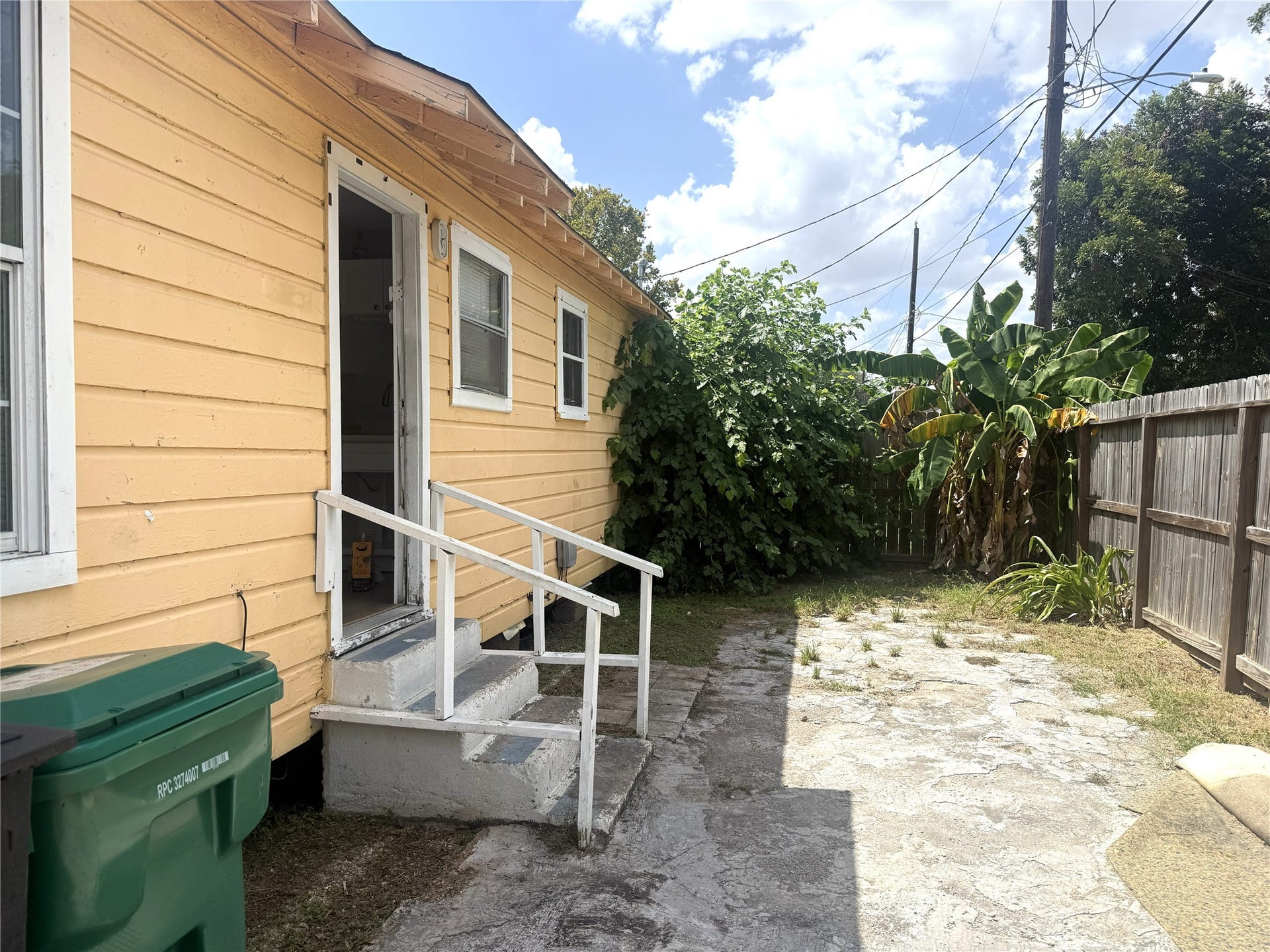 4319 Chapman Street, Houston, TX 77009