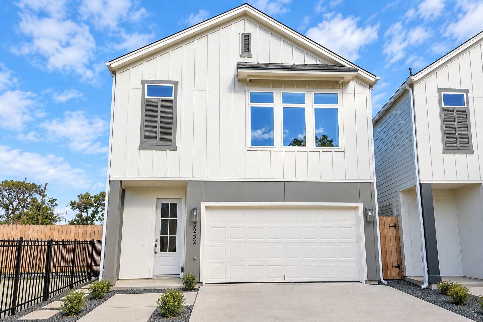 5250 & 5252 Texas Street, Houston, TX 77011 5250 & 5252 Texas Street, Houston, TX 77011