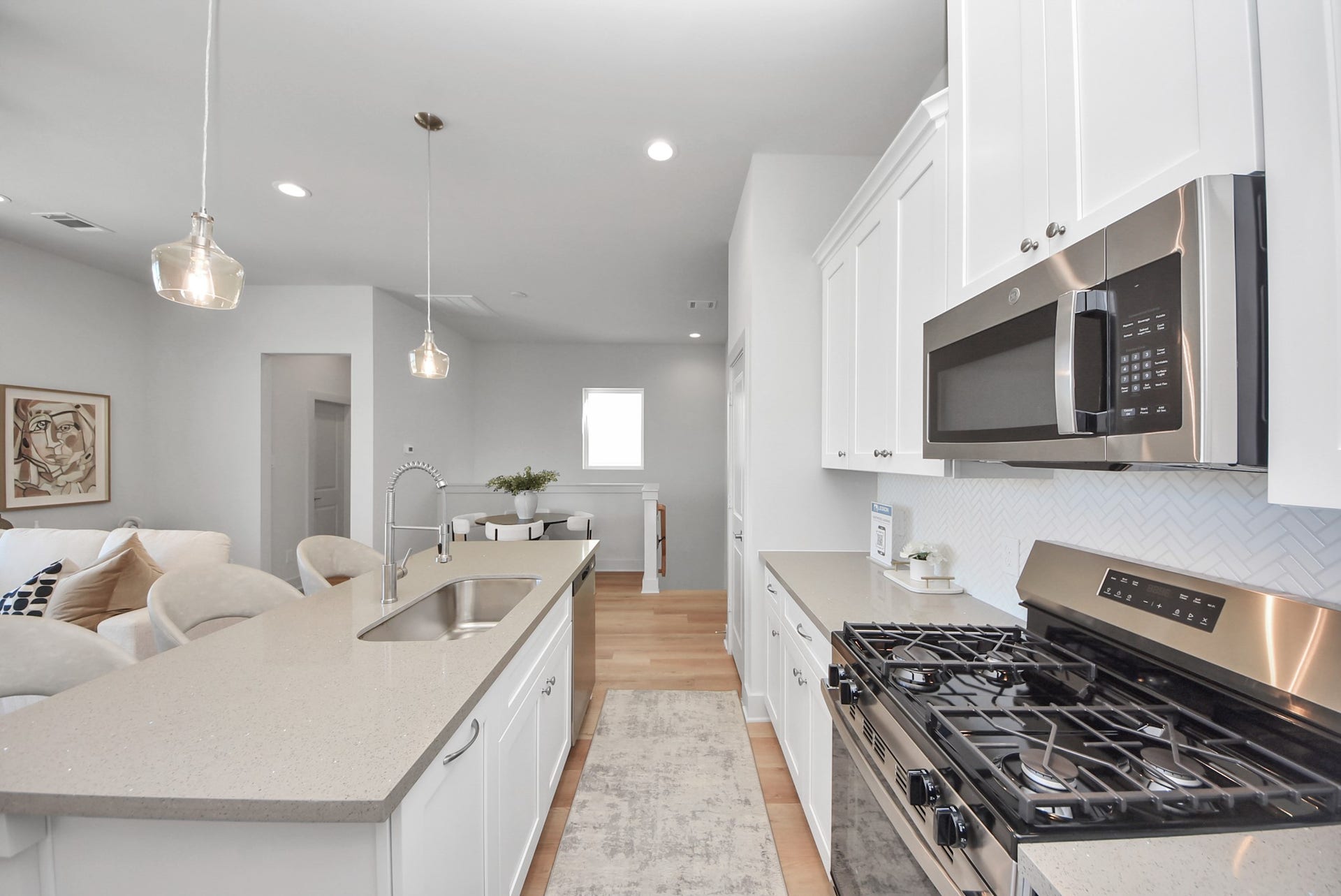 5250 & 5252 Texas Street, Houston, TX 77011 5250 & 5252 Texas Street, Houston, TX 77011