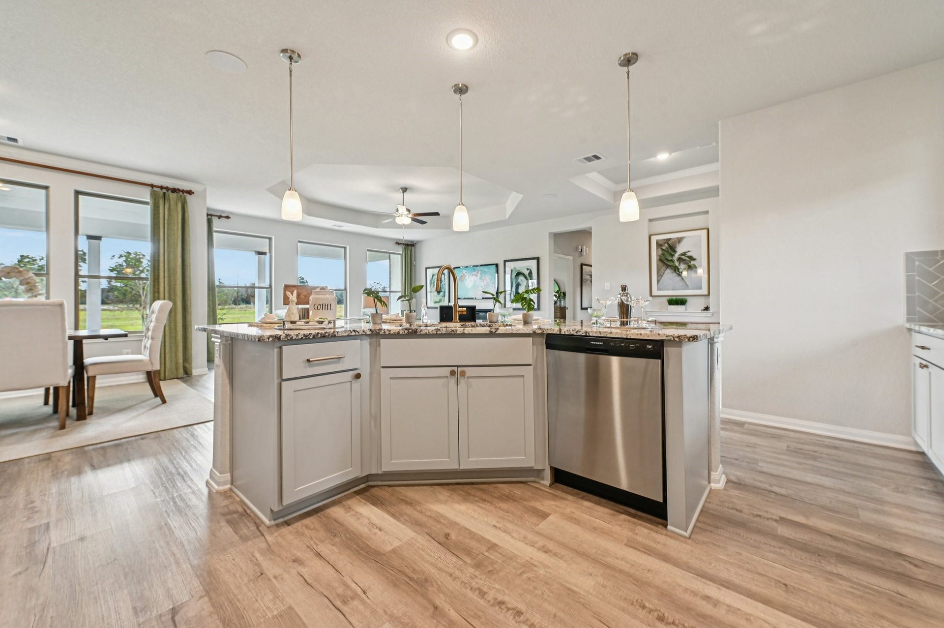 13621 Armstrong Street, Conroe, TX 77303 Representative Photo. Not Actual Home. Actual colors and features may vary.