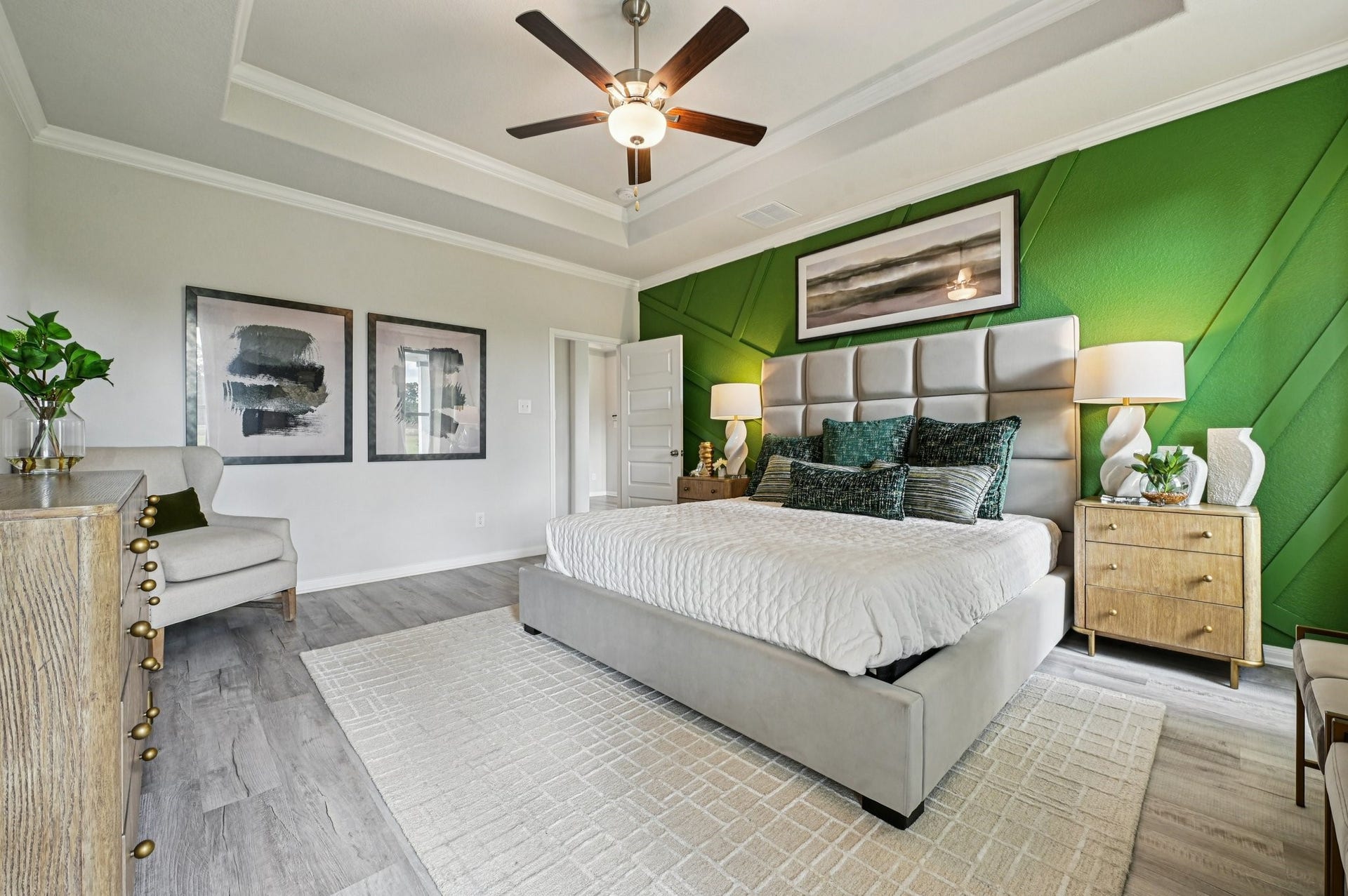 13621 Armstrong Street, Conroe, TX 77303 Representative Photo. Not Actual Home. Actual colors and features may vary.