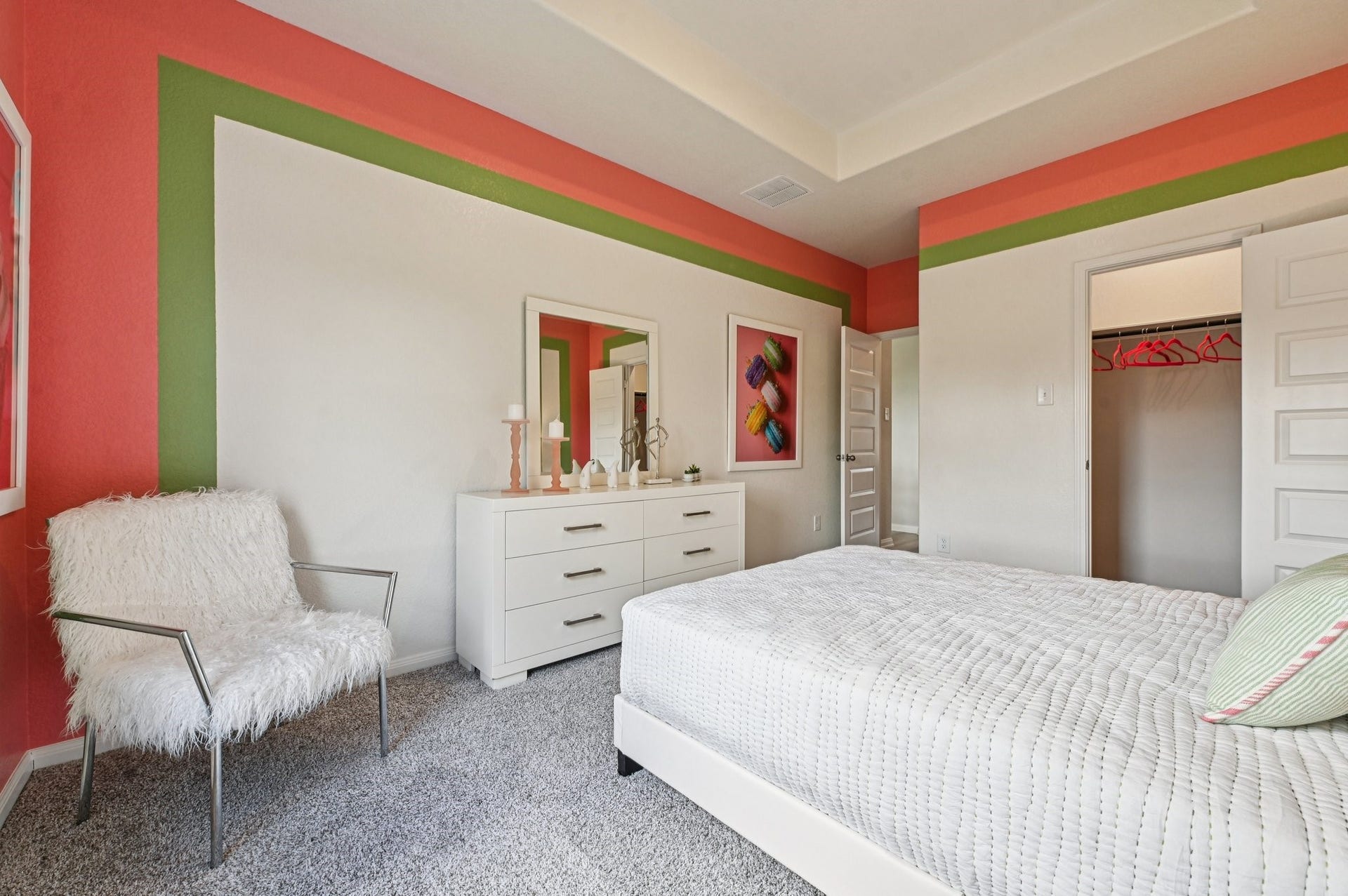 13621 Armstrong Street, Conroe, TX 77303 Representative Photo. Not Actual Home. Actual colors and features may vary.