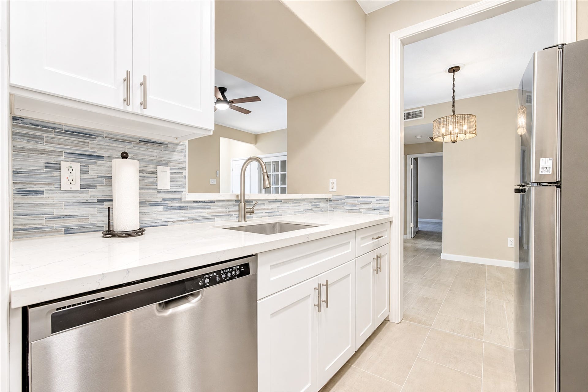 706 Bering Drive, #103, Houston, TX 77057 706 Bering Drive, #103, Houston, TX 77057