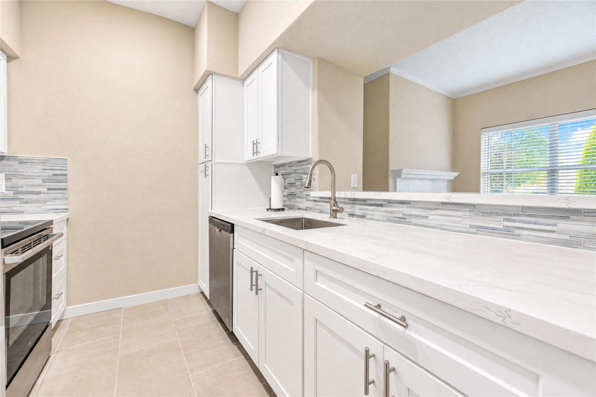 706 Bering Drive, #103, Houston, TX 77057 706 Bering Drive, #103, Houston, TX 77057