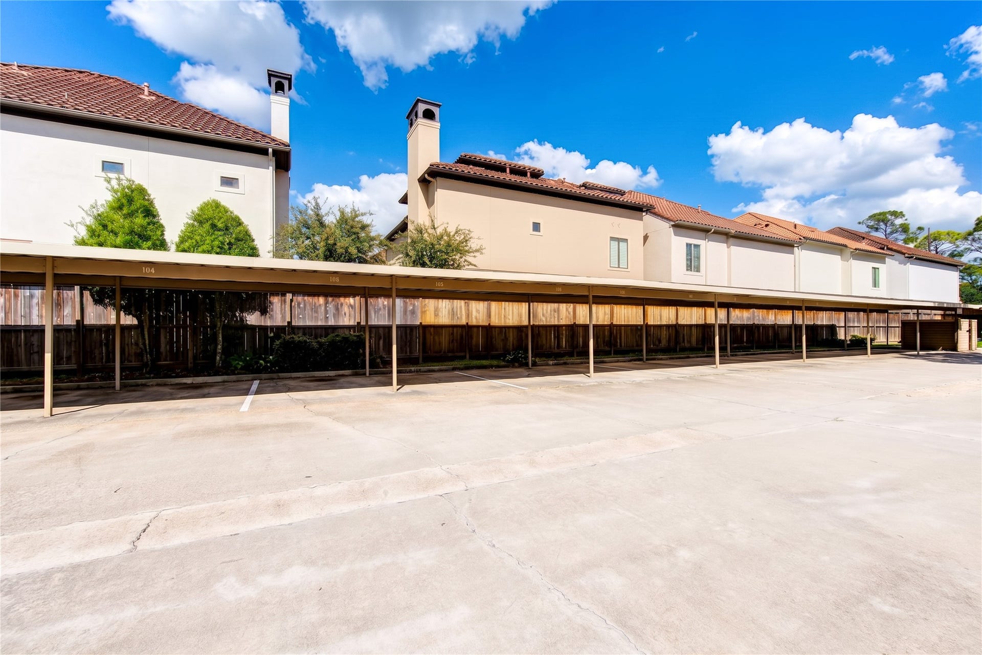 706 Bering Drive, #103, Houston, TX 77057 706 Bering Drive, #103, Houston, TX 77057