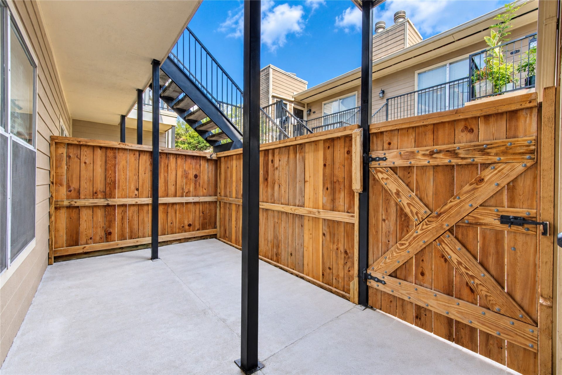 706 Bering Drive, #103, Houston, TX 77057 706 Bering Drive, #103, Houston, TX 77057